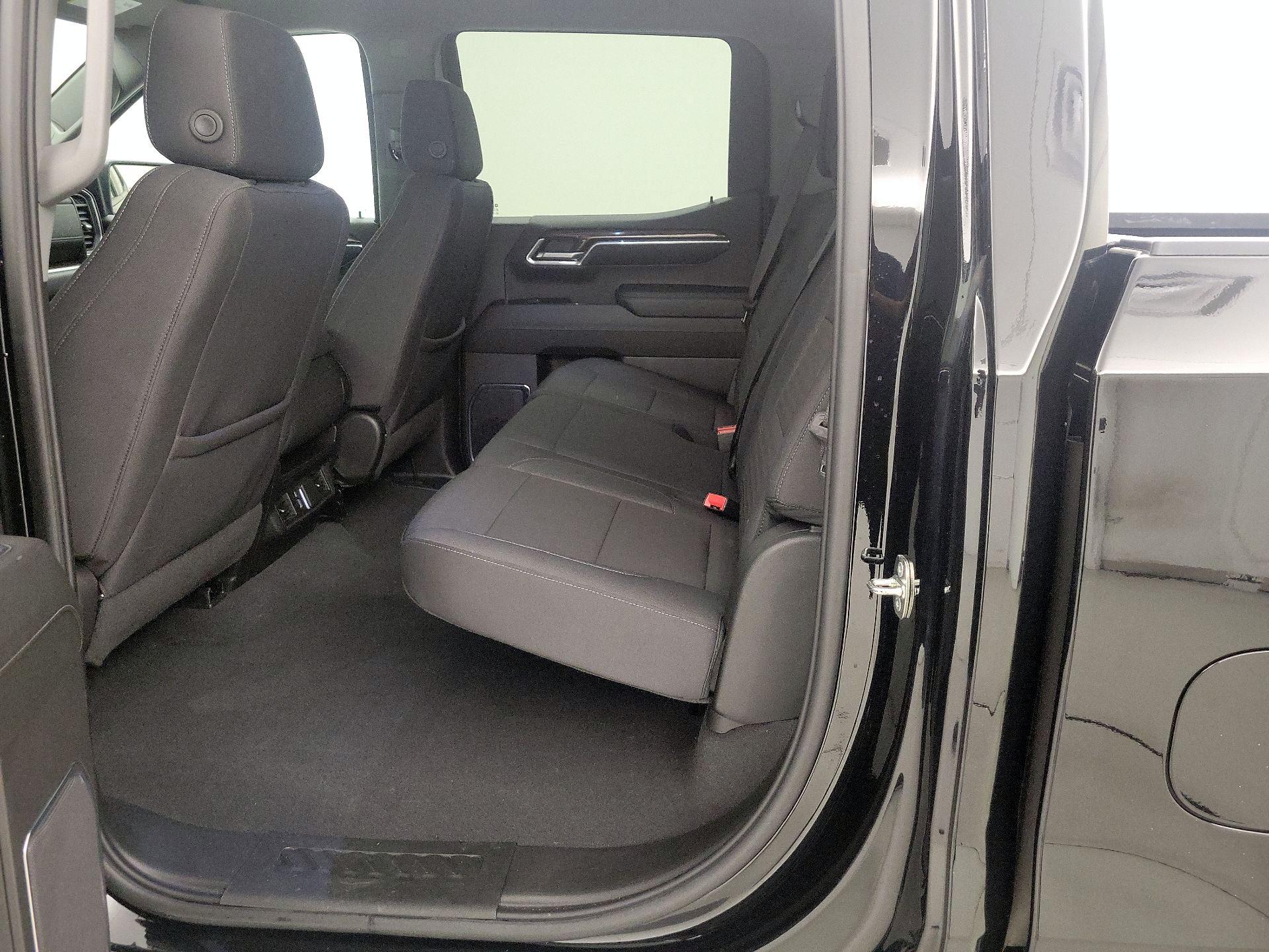 Thumbnail: 2024 Chevrolet Silverado 1500 - 19