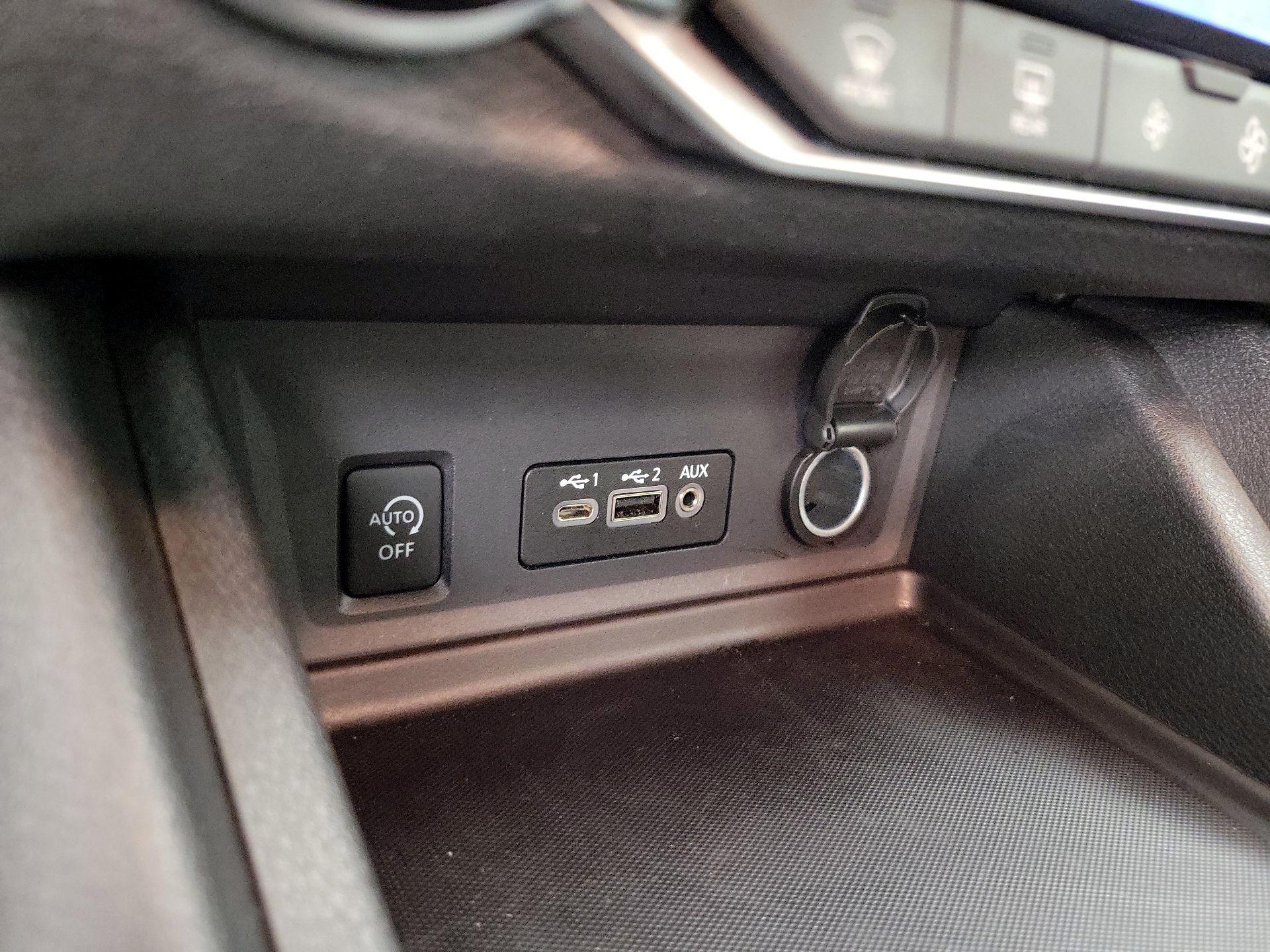 Thumbnail: 2024 Nissan Sentra - 18