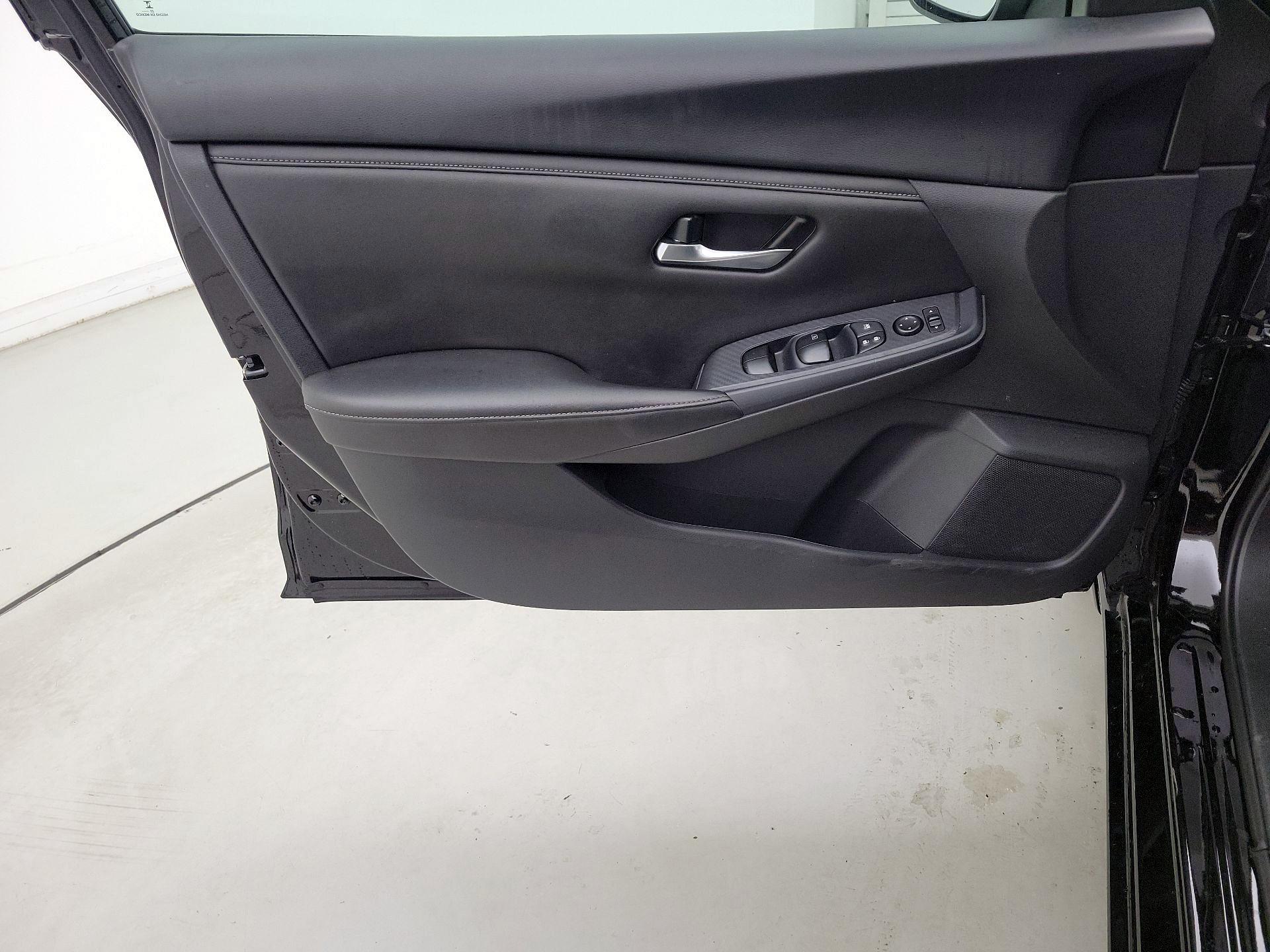 Thumbnail: 2023 Nissan Sentra - 12