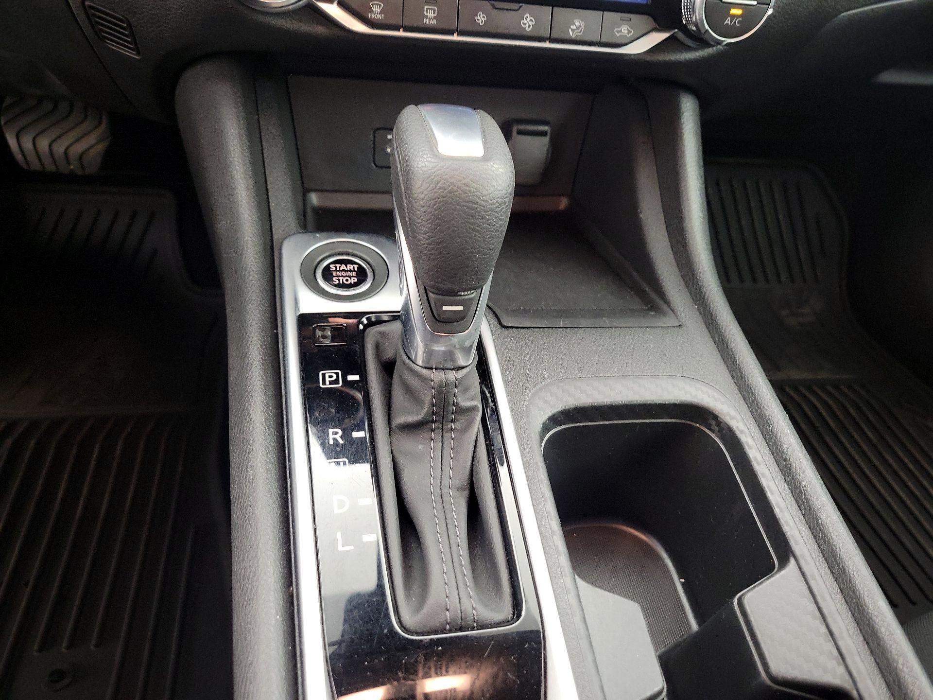 Thumbnail: 2023 Nissan Sentra - 17