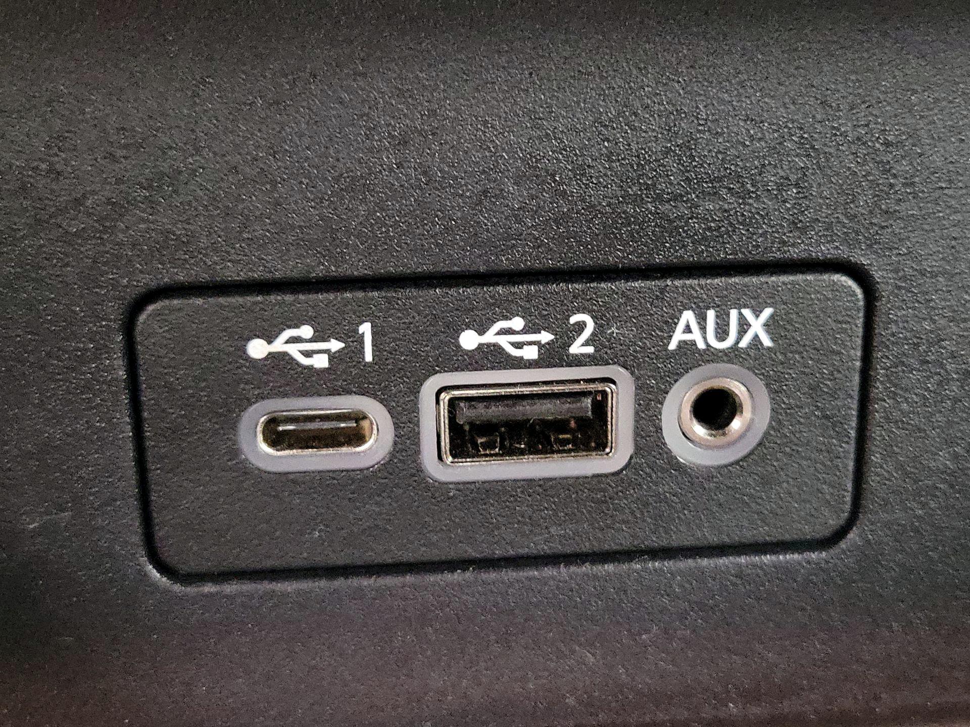 Thumbnail: 2023 Nissan Sentra - 18