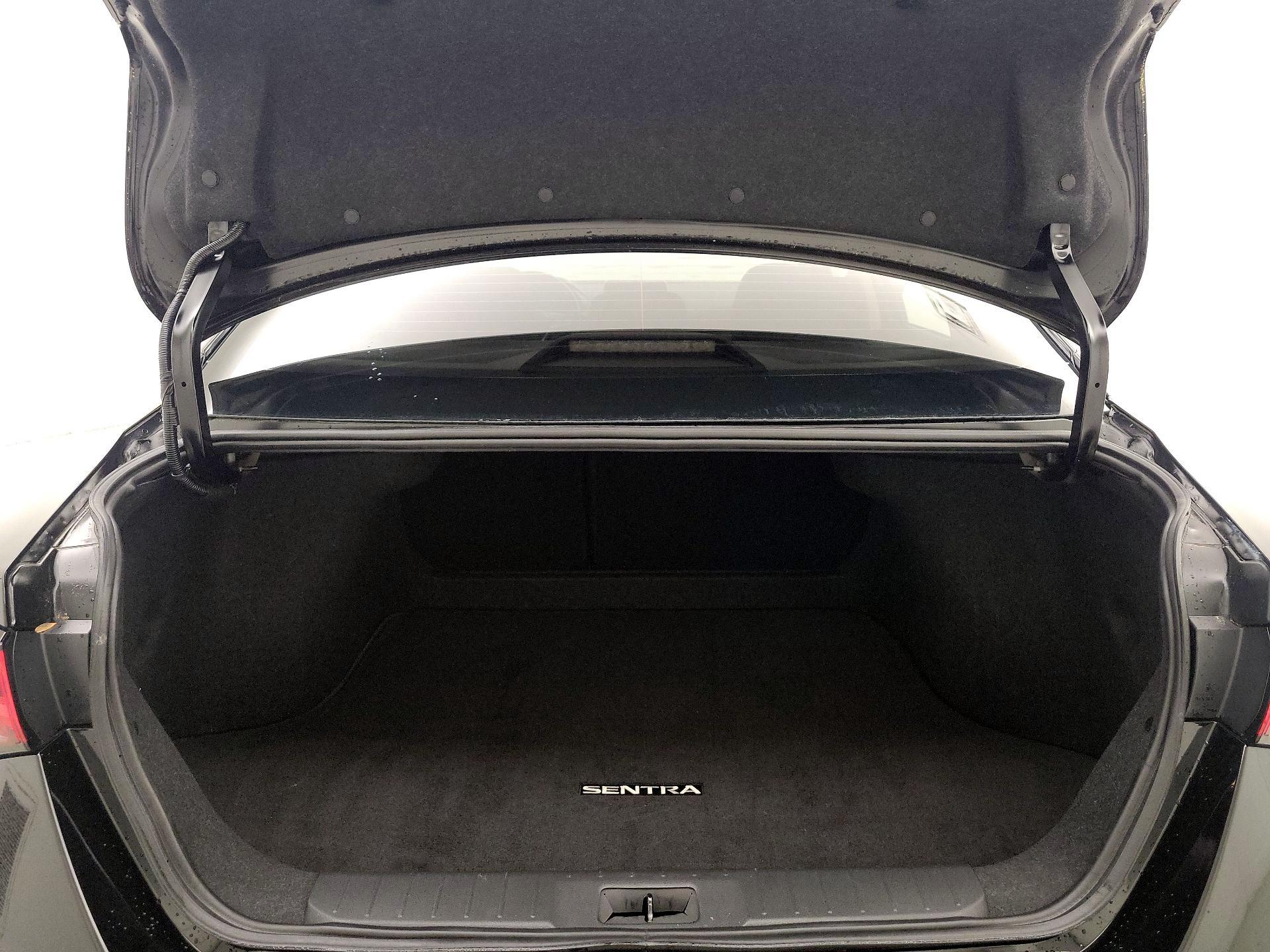 Thumbnail: 2023 Nissan Sentra - 20