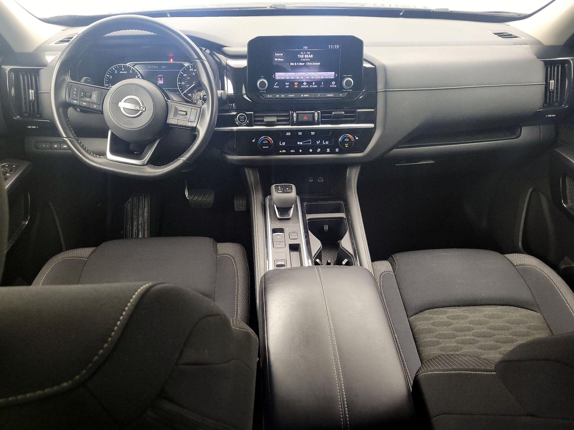 Thumbnail: 2023 Nissan Pathfinder - 9