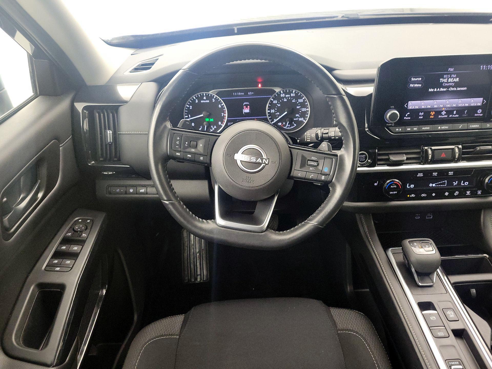 Thumbnail: 2023 Nissan Pathfinder - 10