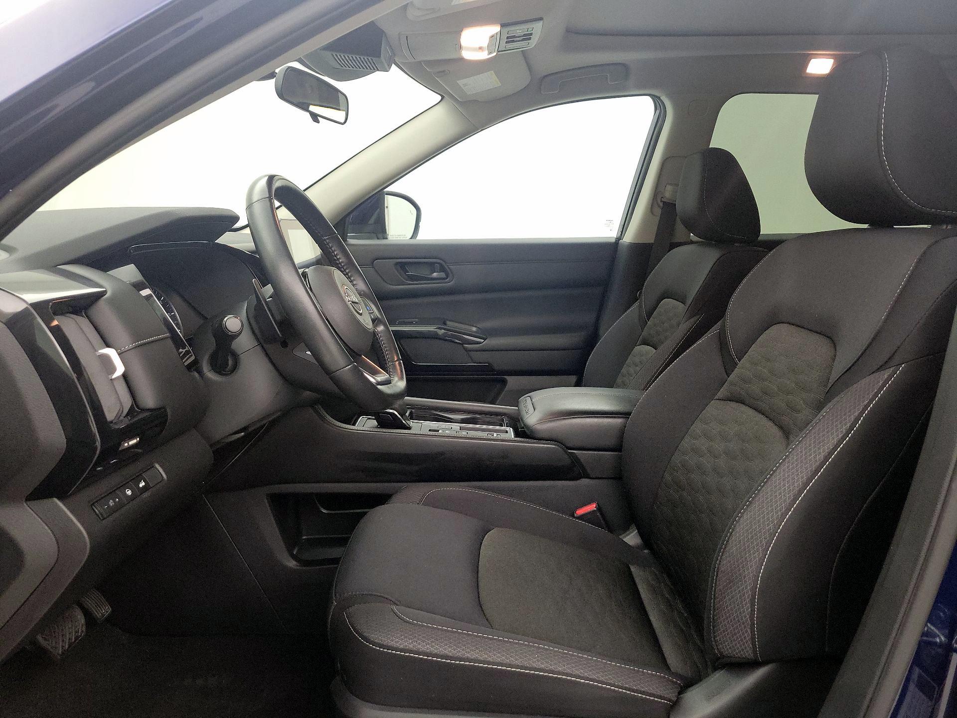 Thumbnail: 2023 Nissan Pathfinder - 11