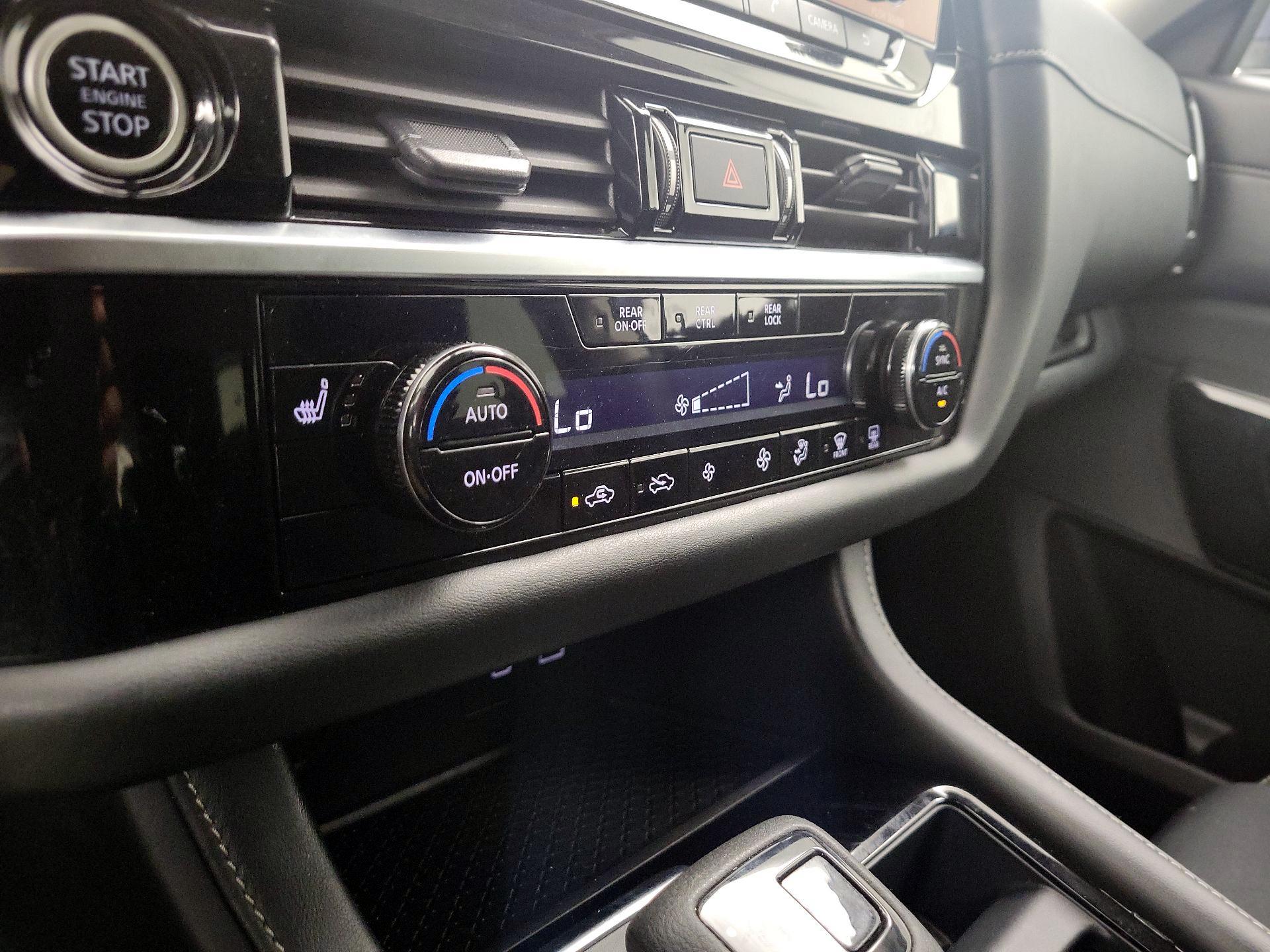 Thumbnail: 2023 Nissan Pathfinder - 16