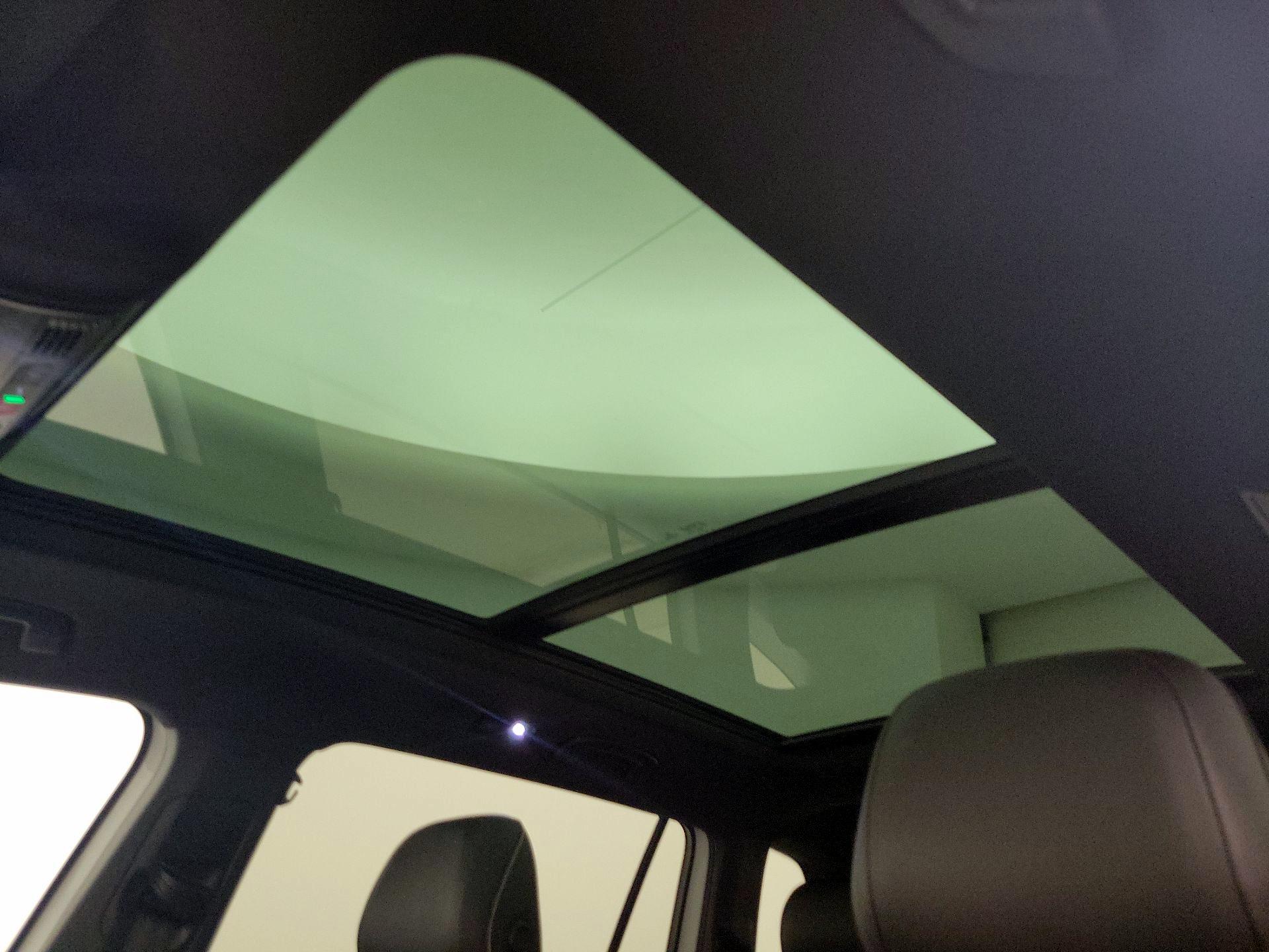 Thumbnail: 2022 Volkswagen Tiguan - 19