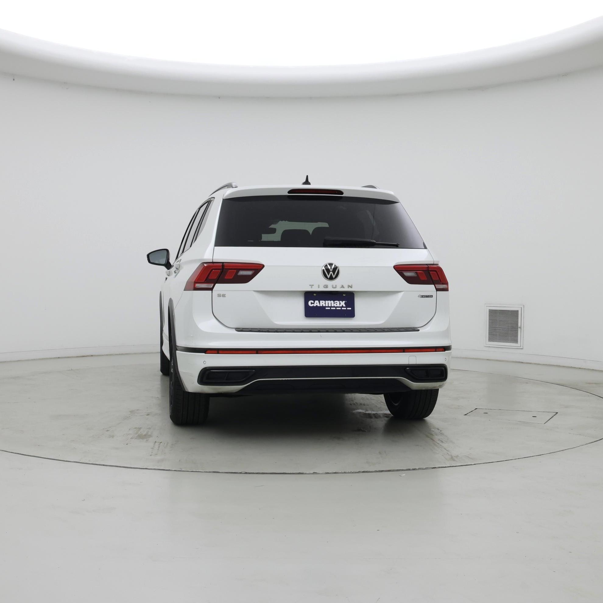 Thumbnail: 2022 Volkswagen Tiguan - 6