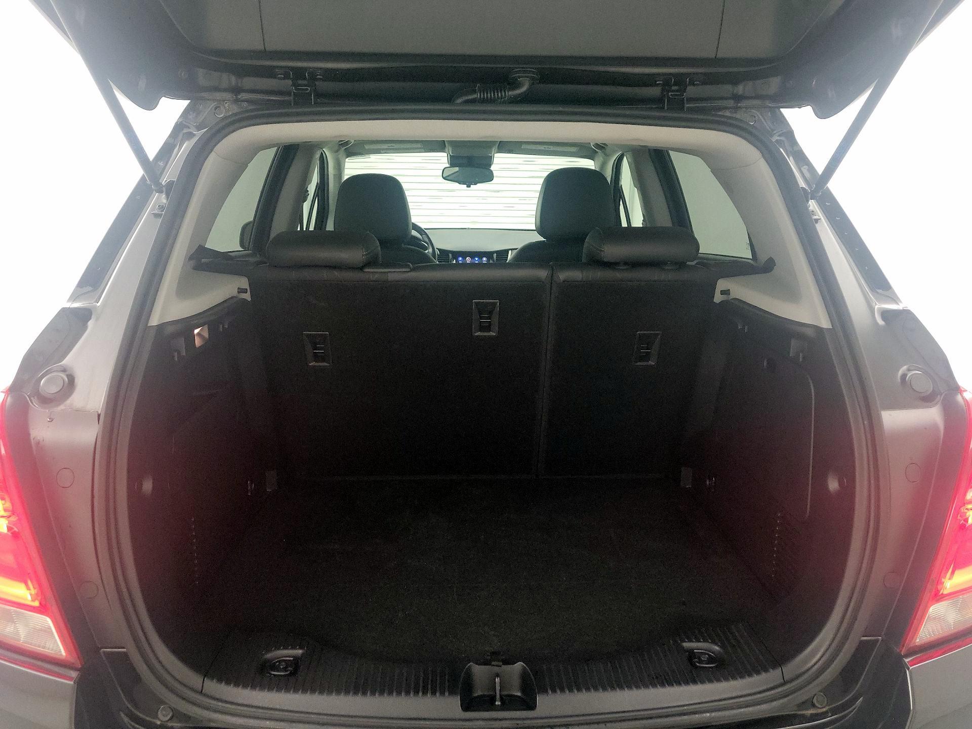 Thumbnail: 2022 Chevrolet Trax - 20