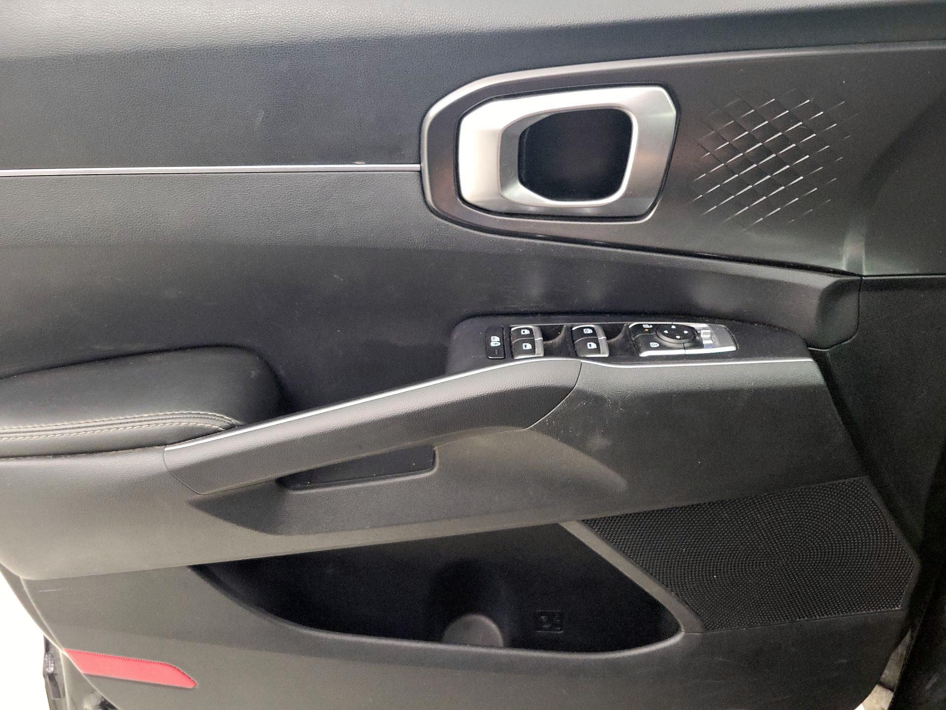 Thumbnail: 2024 Kia Sorento - 12