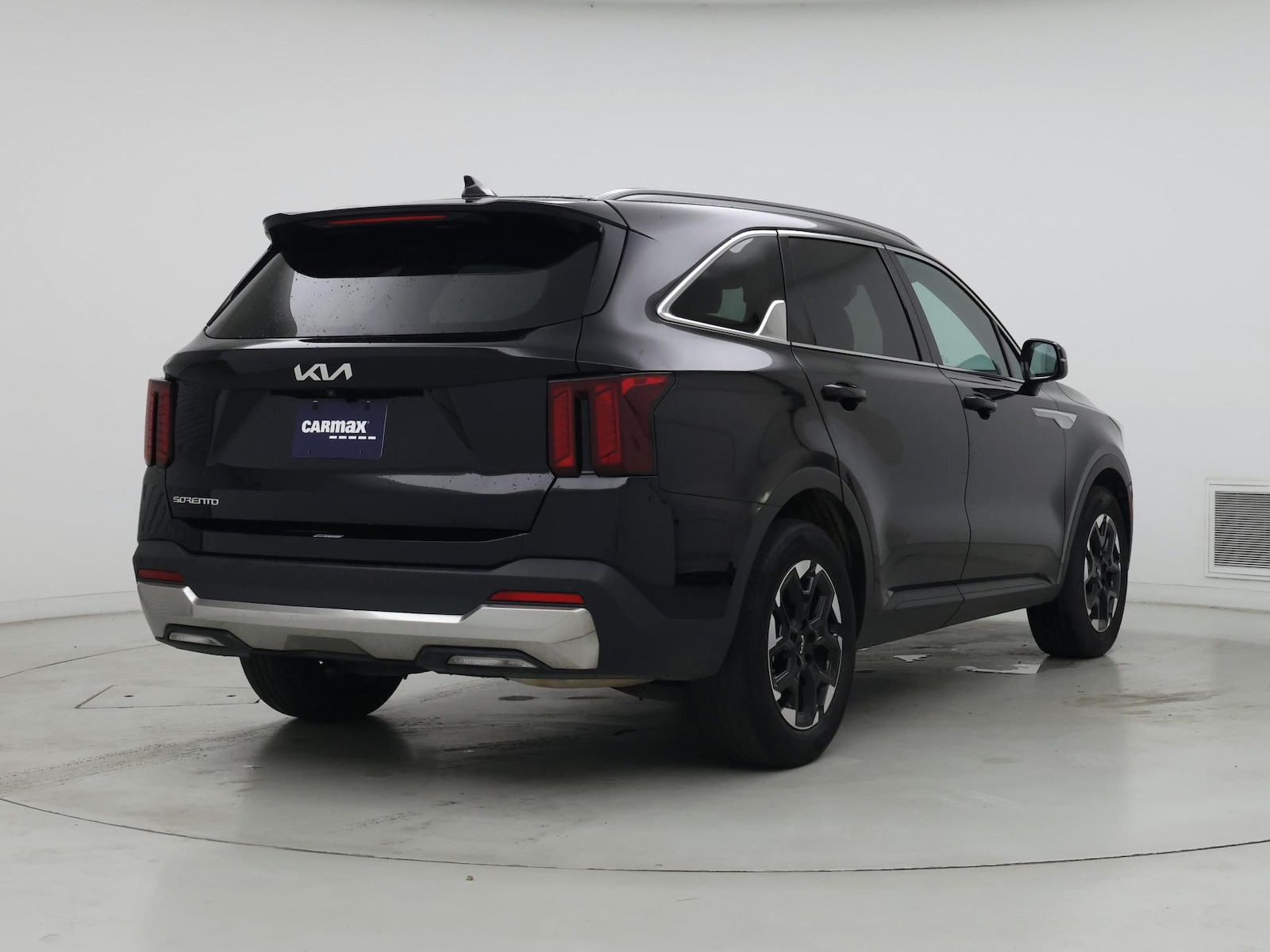 2024 Kia Sorento S - Photo 9