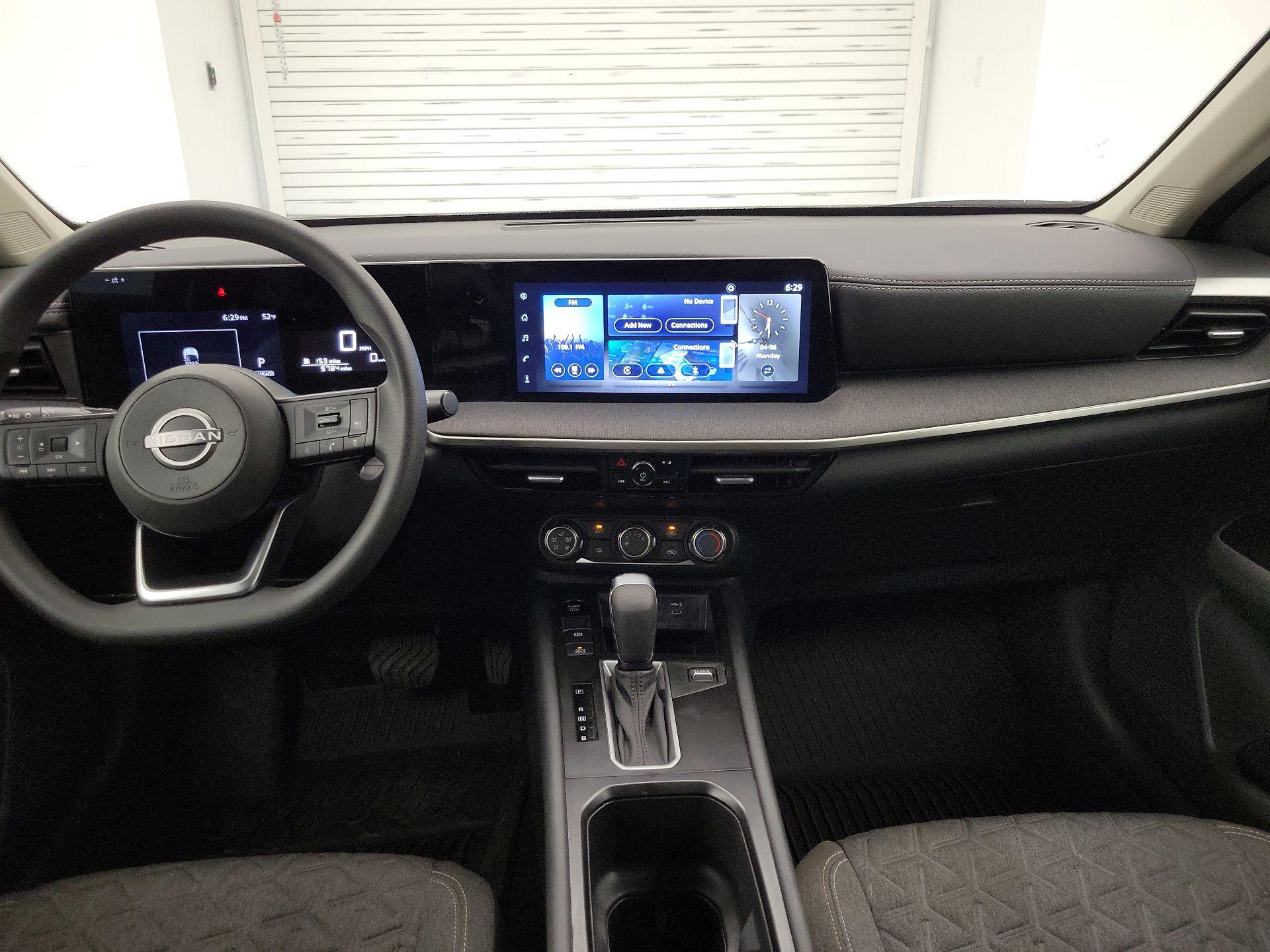 Thumbnail: 2025 Nissan Kicks - 9