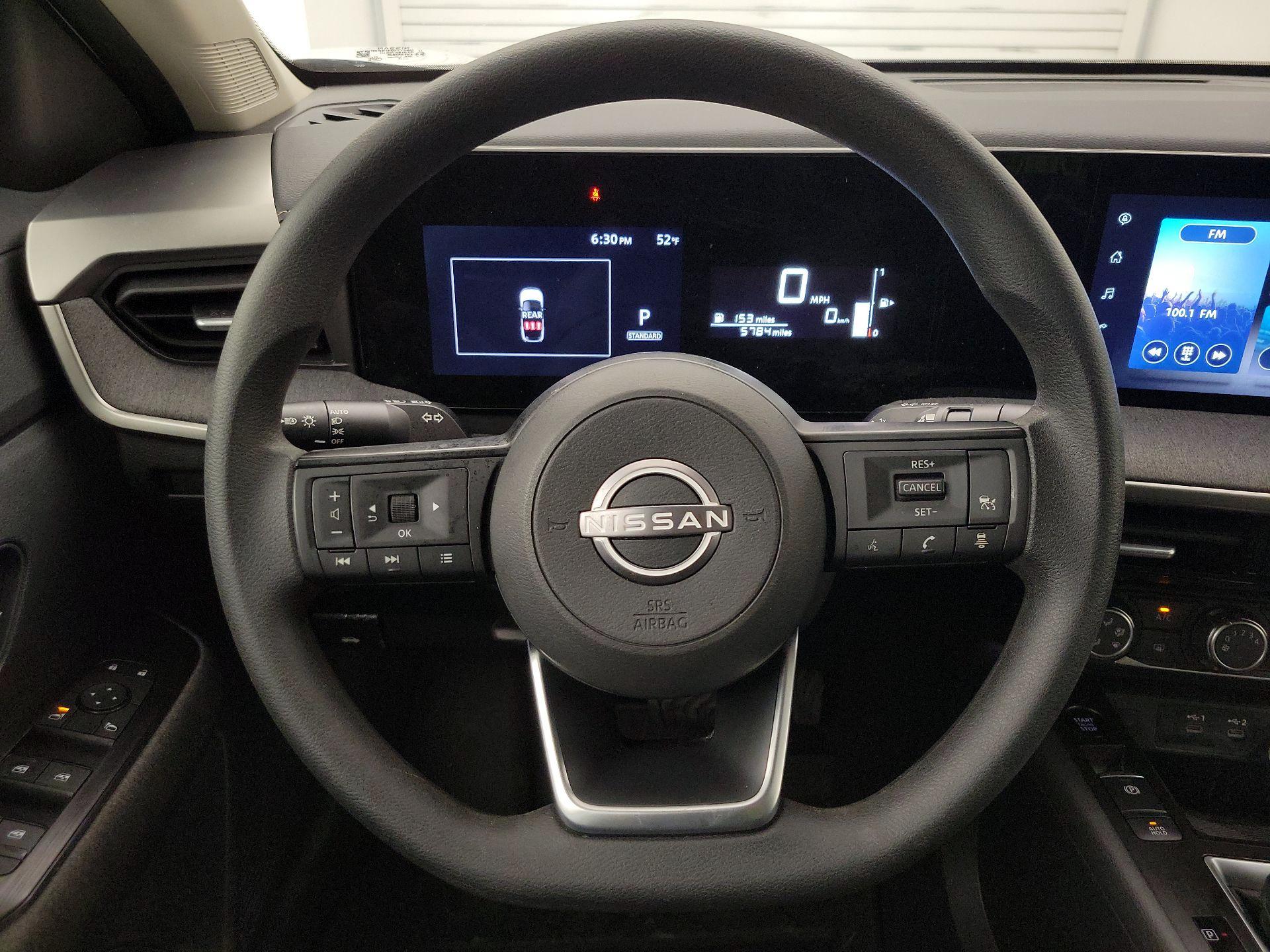 Thumbnail: 2025 Nissan Kicks - 10