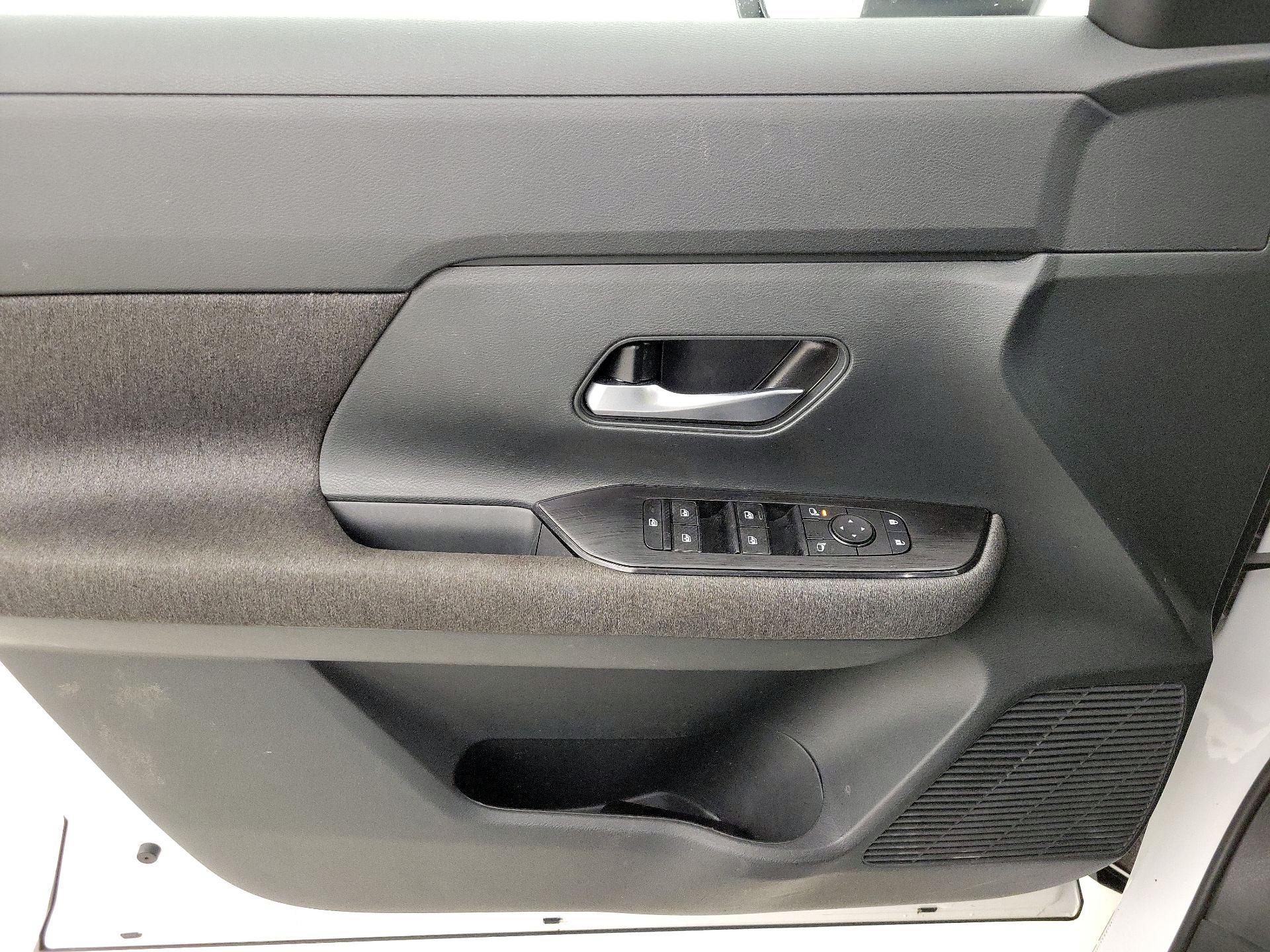 Thumbnail: 2025 Nissan Kicks - 12