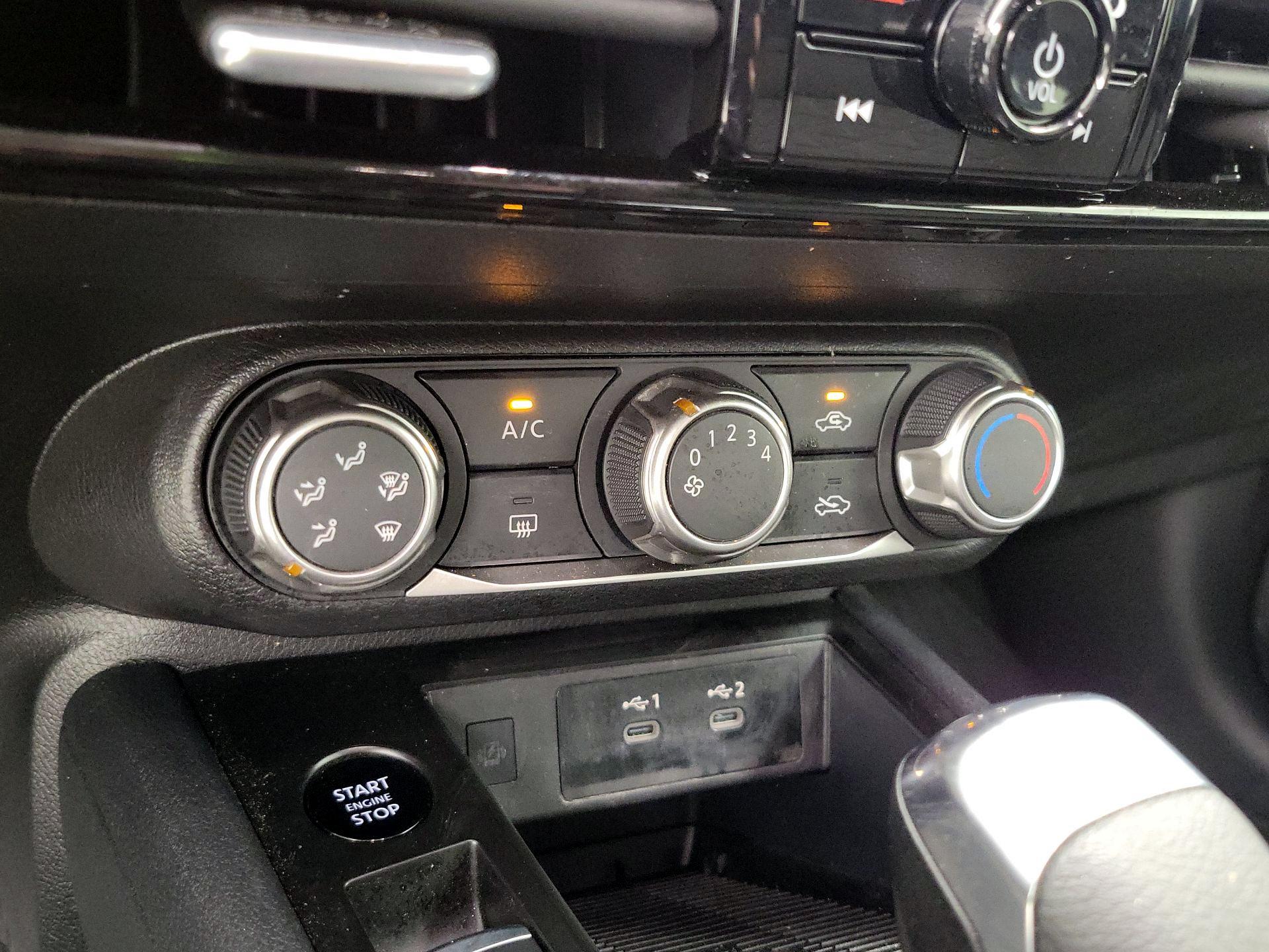 Thumbnail: 2025 Nissan Kicks - 16