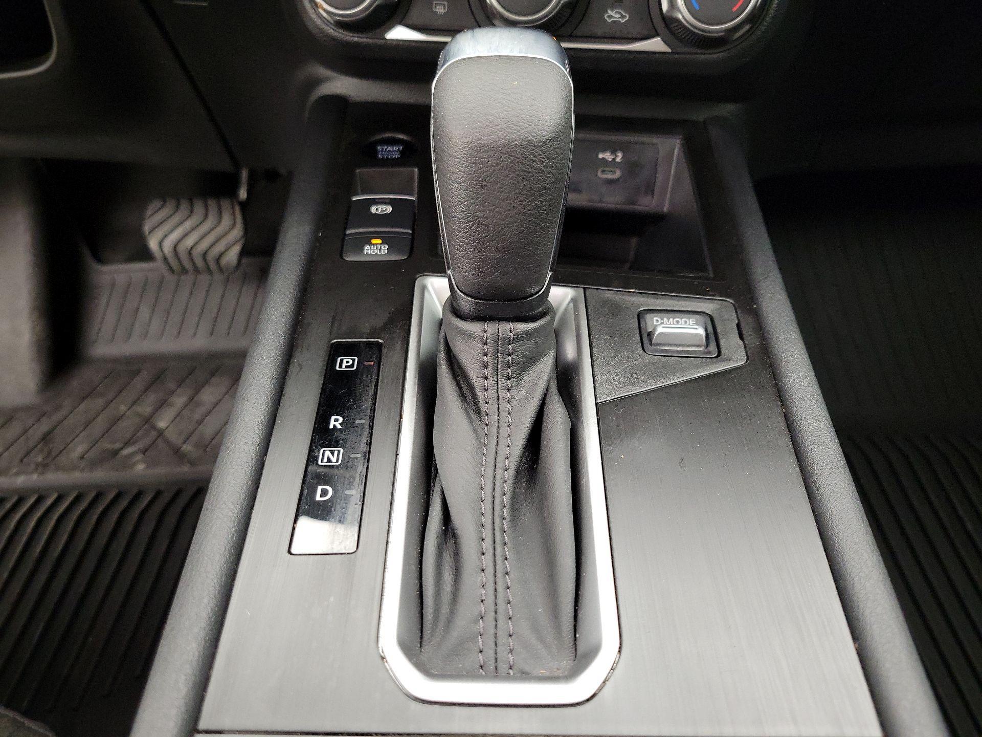 Thumbnail: 2025 Nissan Kicks - 17