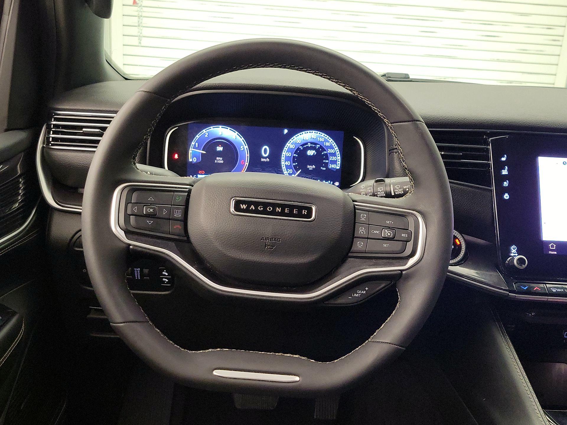 Thumbnail: 2024 Jeep Wagoneer - 10