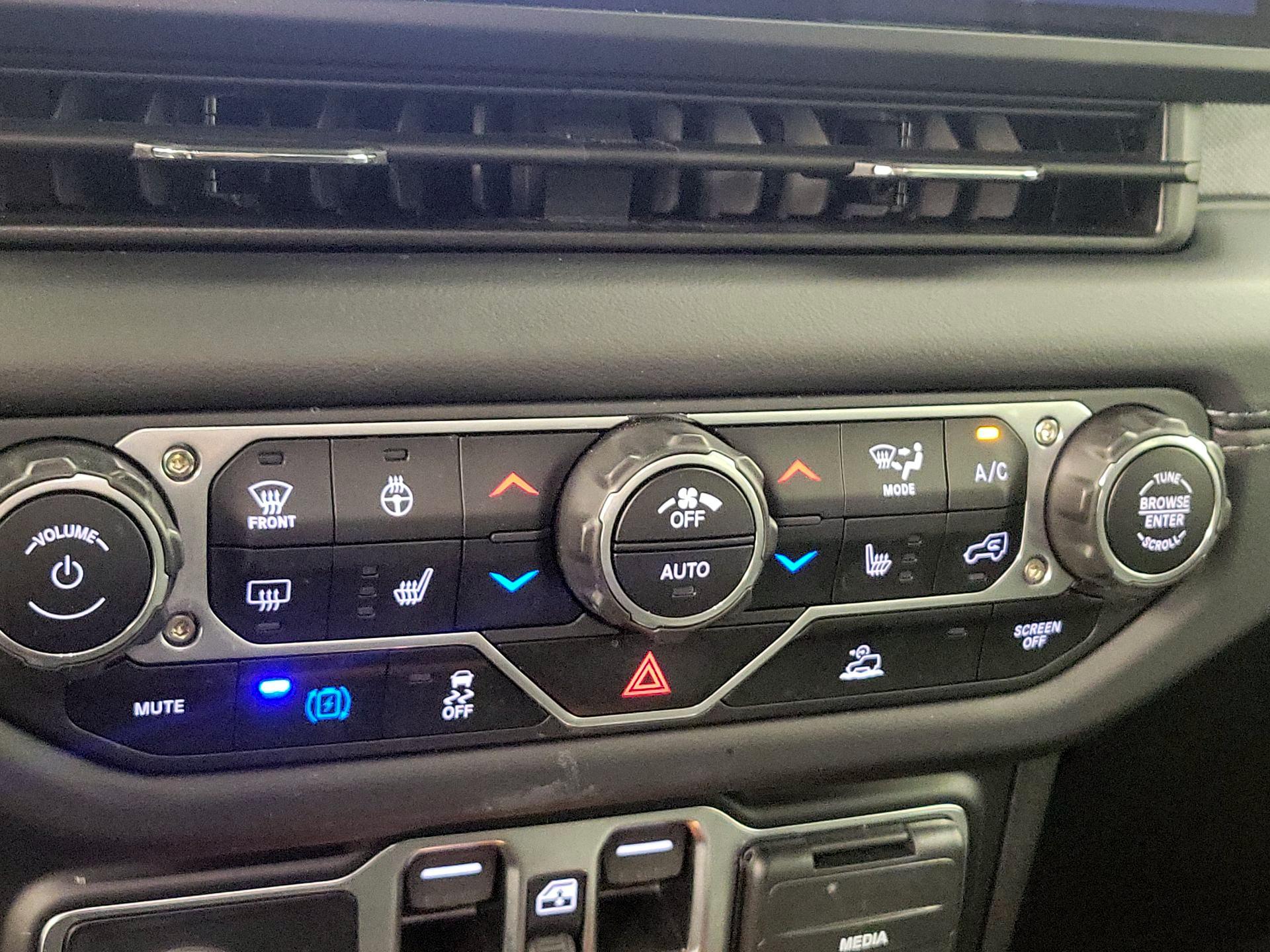 Thumbnail: 2025 Jeep Wrangler - 16