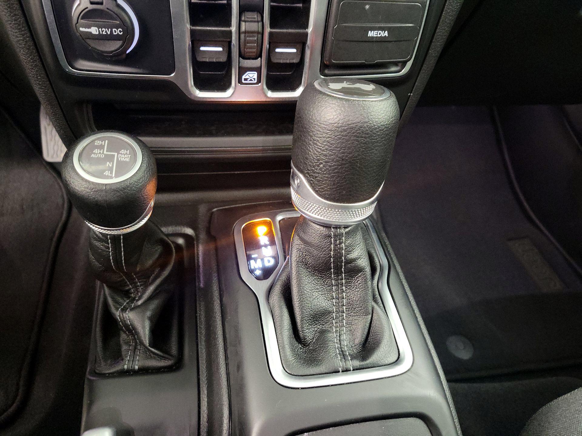 Thumbnail: 2025 Jeep Wrangler - 17