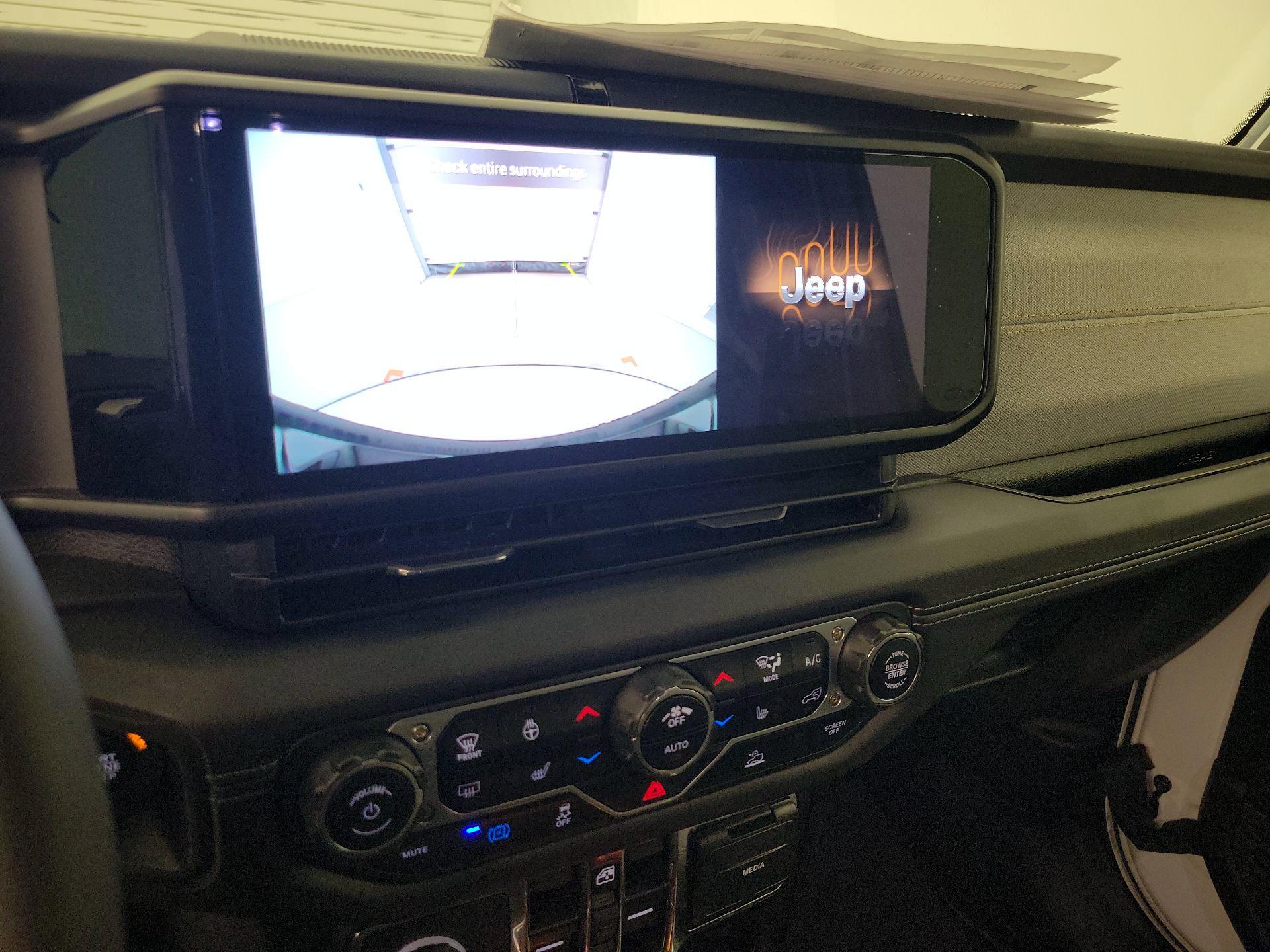 Thumbnail: 2025 Jeep Wrangler - 14