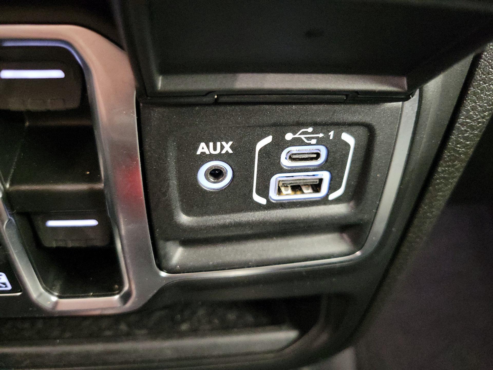 Thumbnail: 2025 Jeep Wrangler - 18