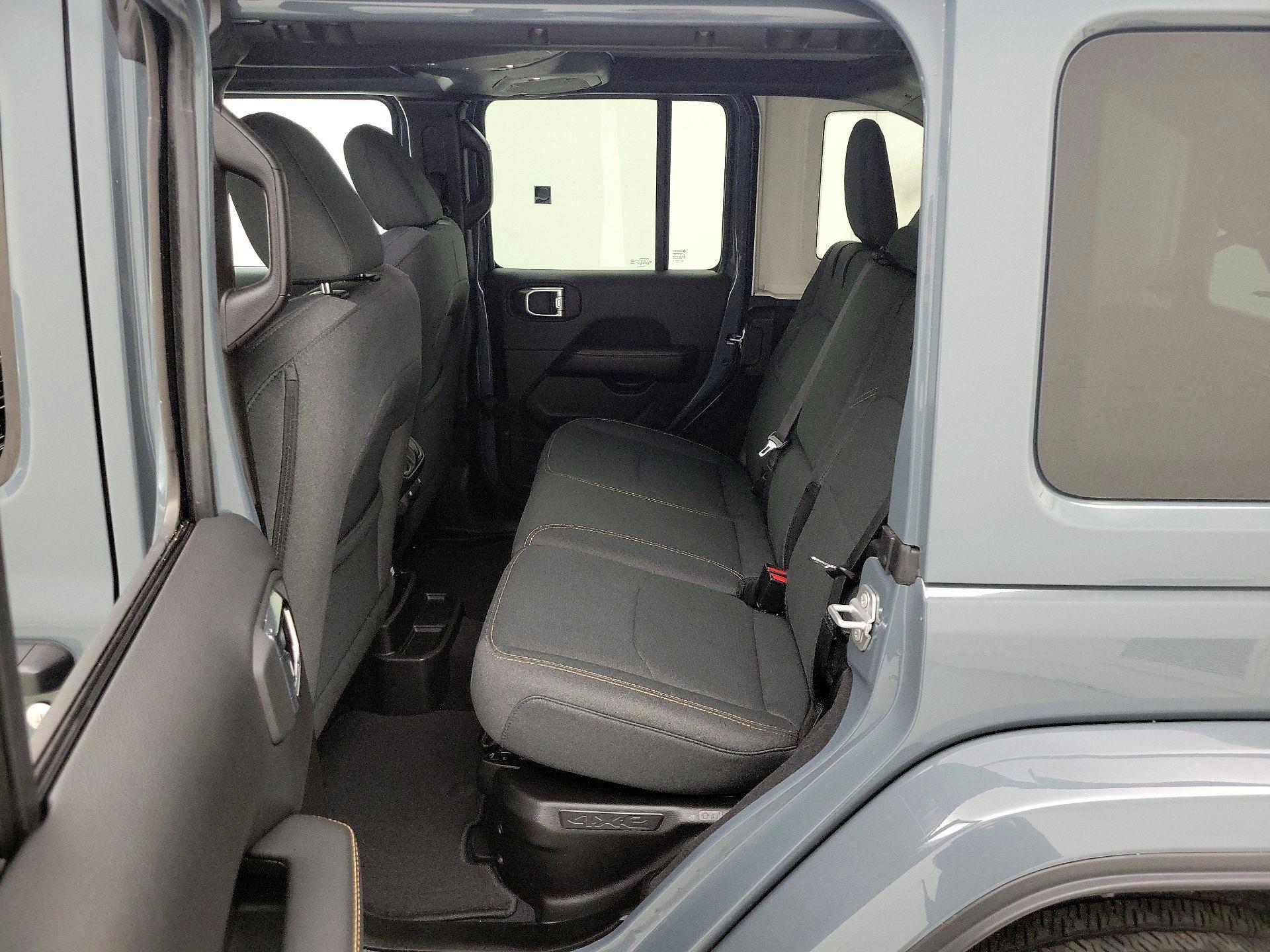 Thumbnail: 2025 Jeep Wrangler - 19