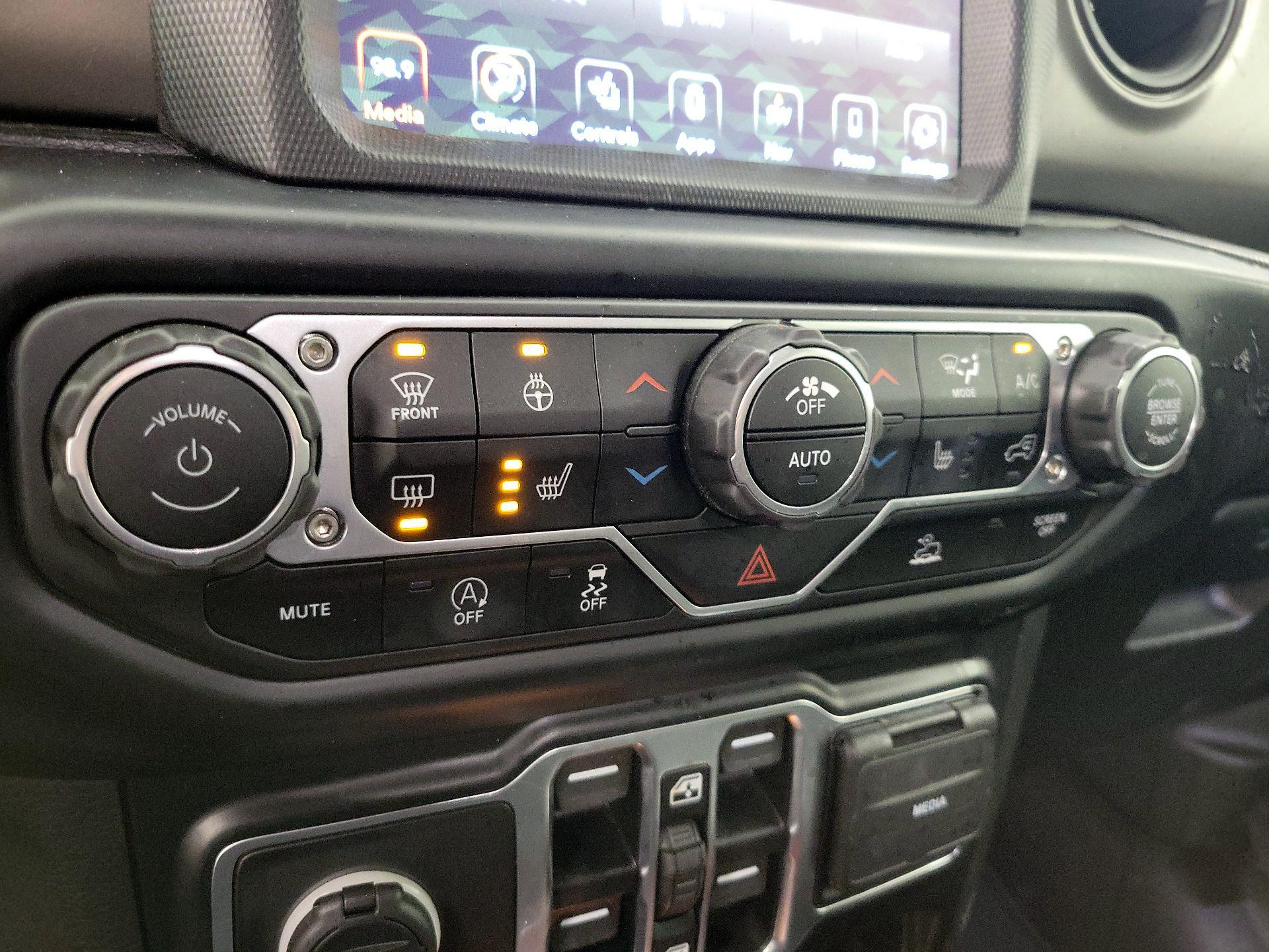 Thumbnail: 2021 Jeep Wrangler - 17