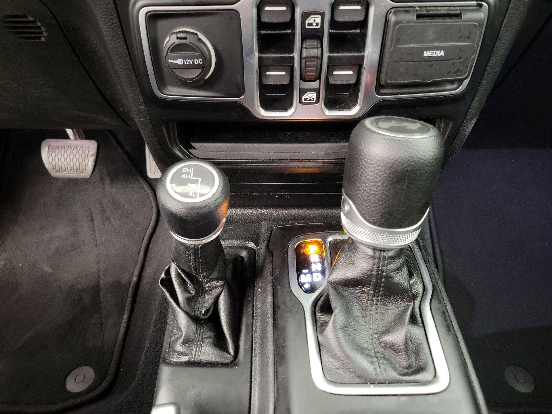 Thumbnail: 2021 Jeep Wrangler - 18