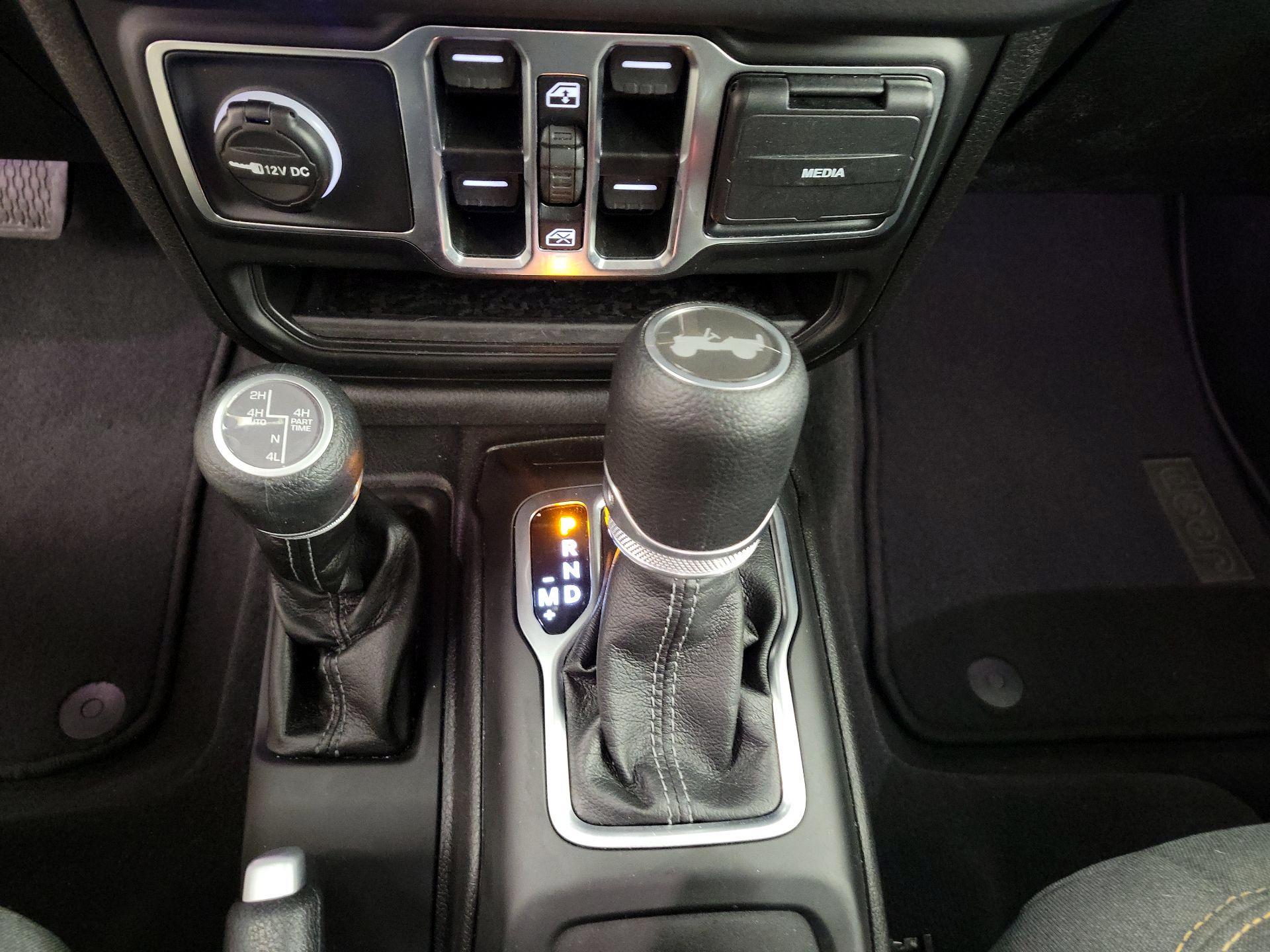 Thumbnail: 2025 Jeep Wrangler - 17