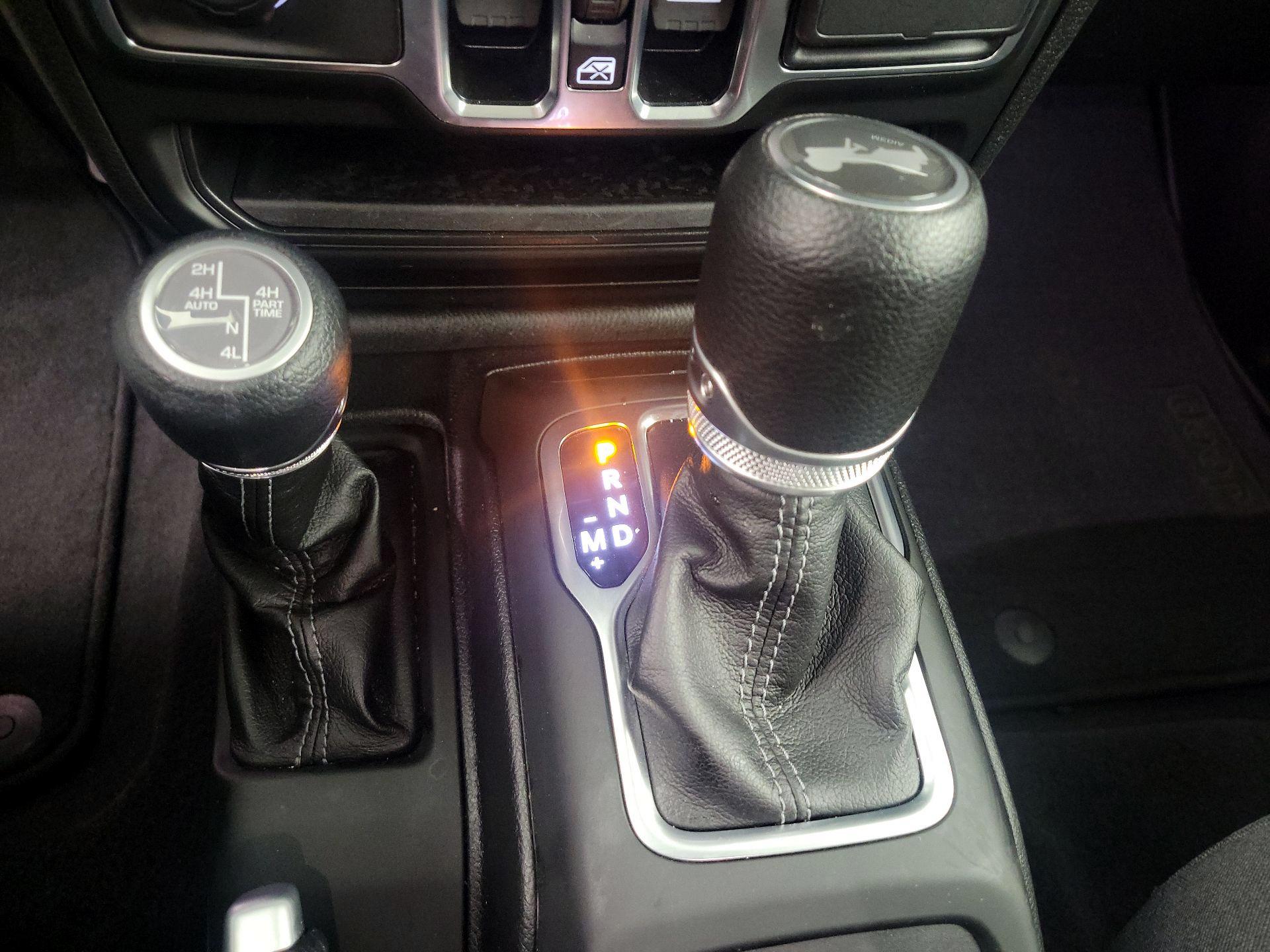 Thumbnail: 2025 Jeep Wrangler - 17