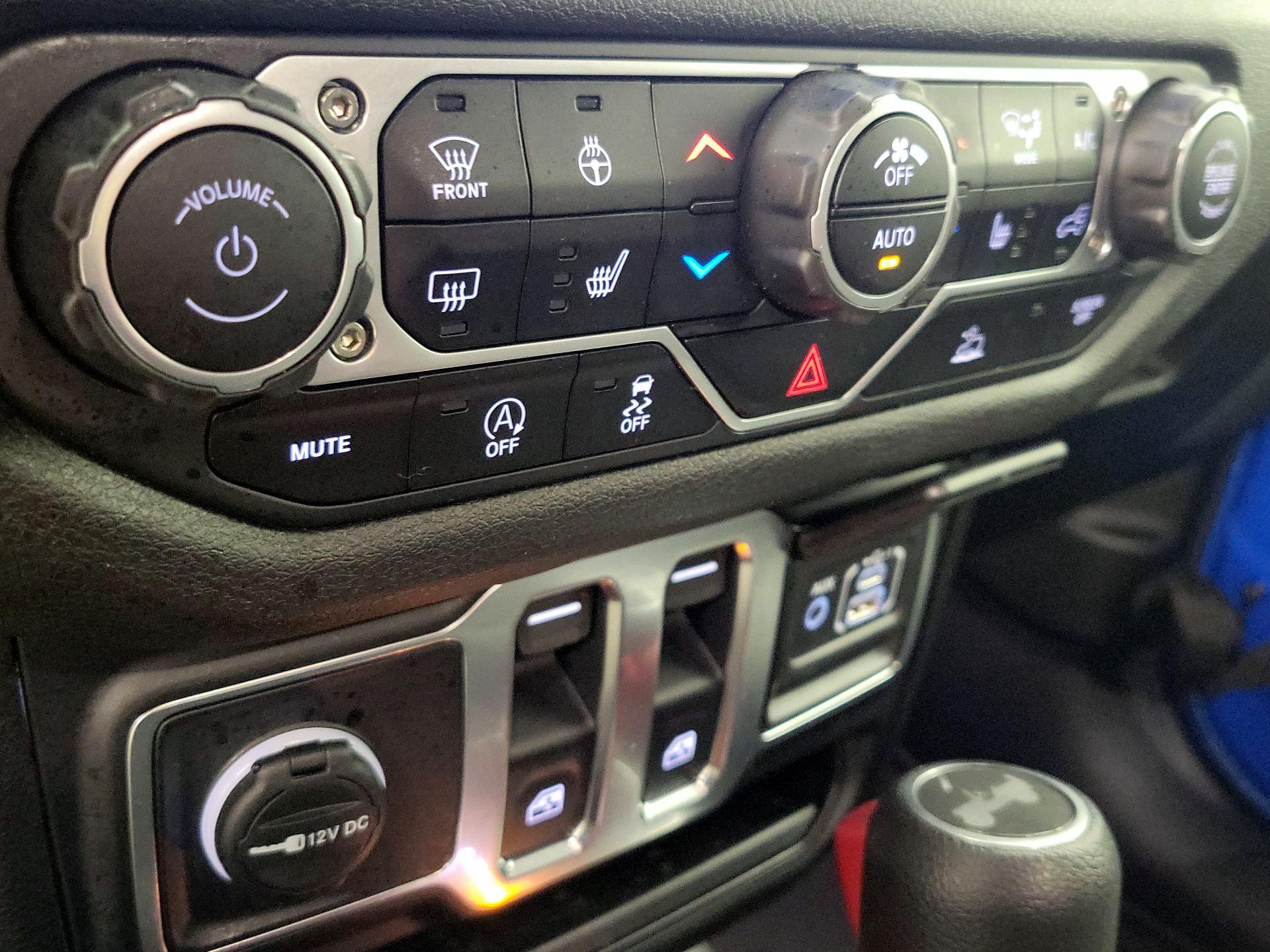 Thumbnail: 2024 Jeep Wrangler - 16