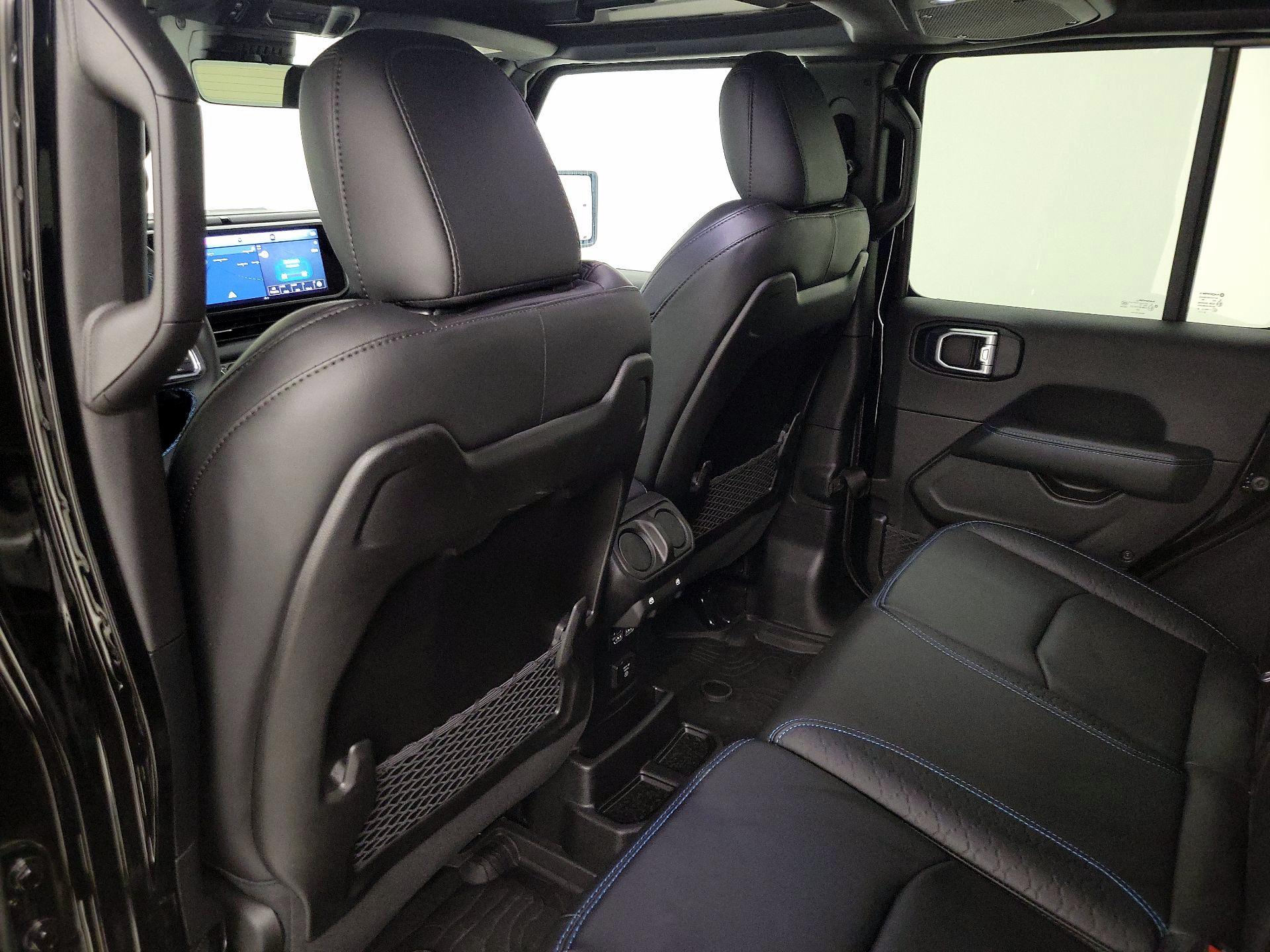 Thumbnail: 2024 Jeep Wrangler - 20