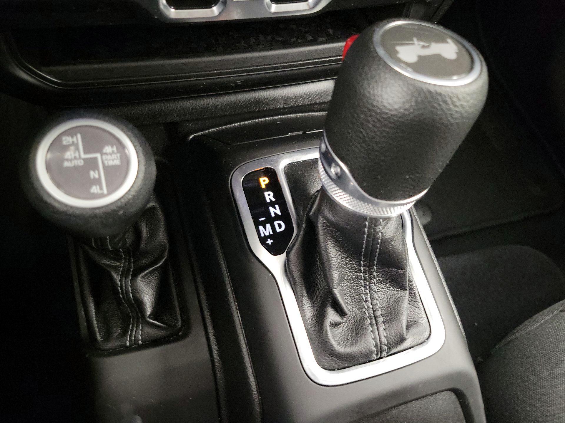 Thumbnail: 2025 Jeep Wrangler - 17