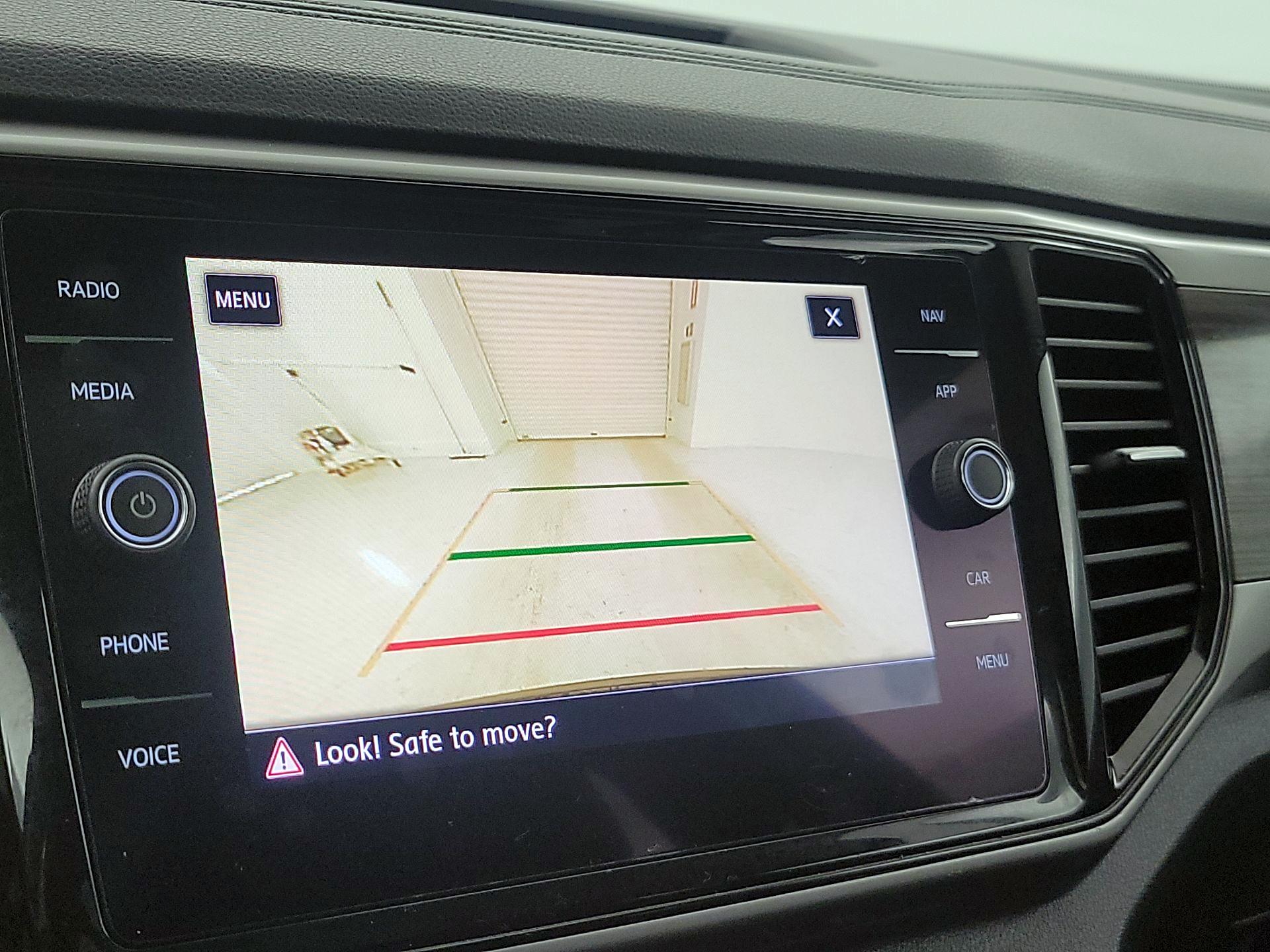 Thumbnail: 2021 Volkswagen Atlas - 15