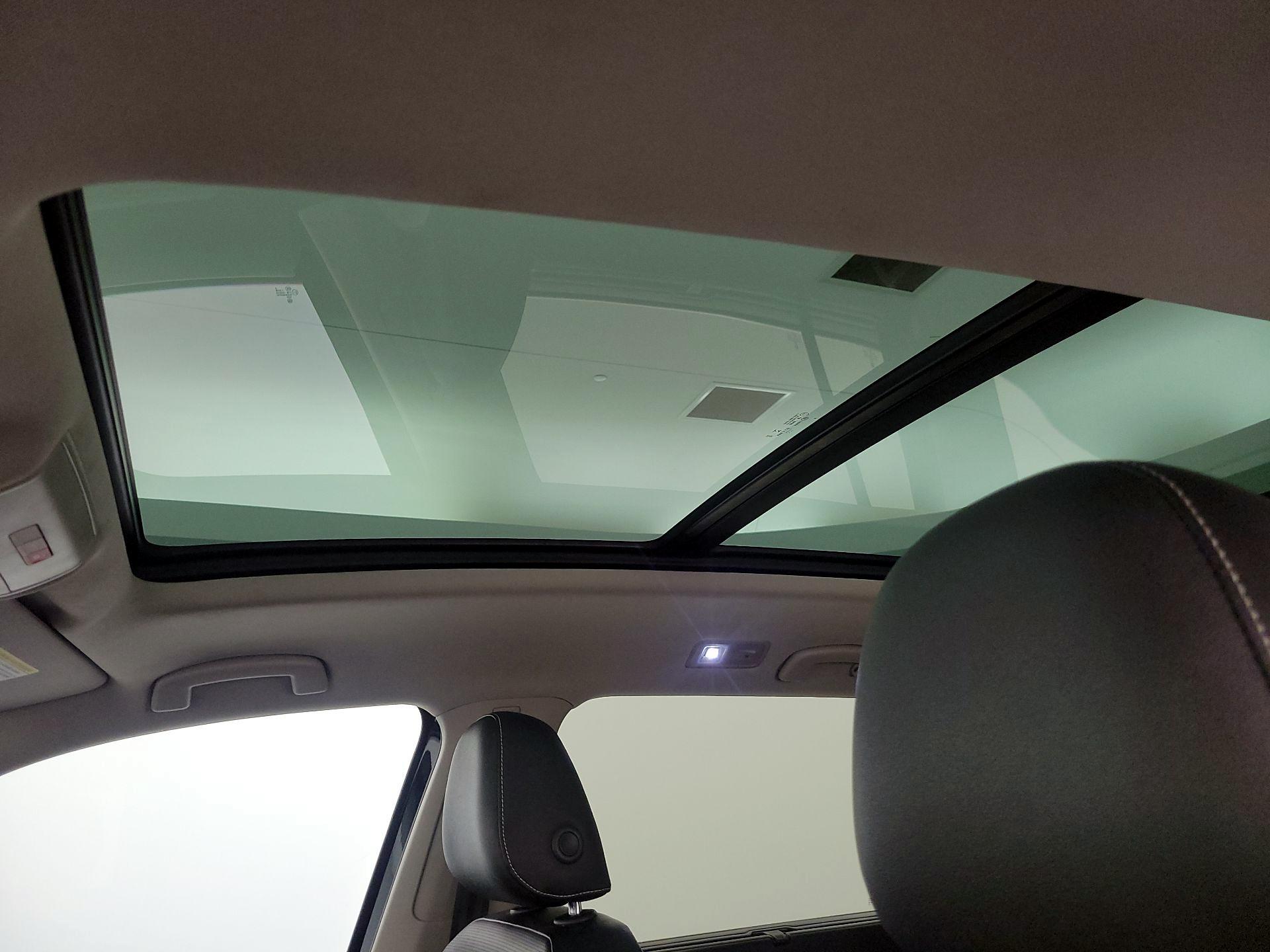 Thumbnail: 2021 Volkswagen Atlas - 20