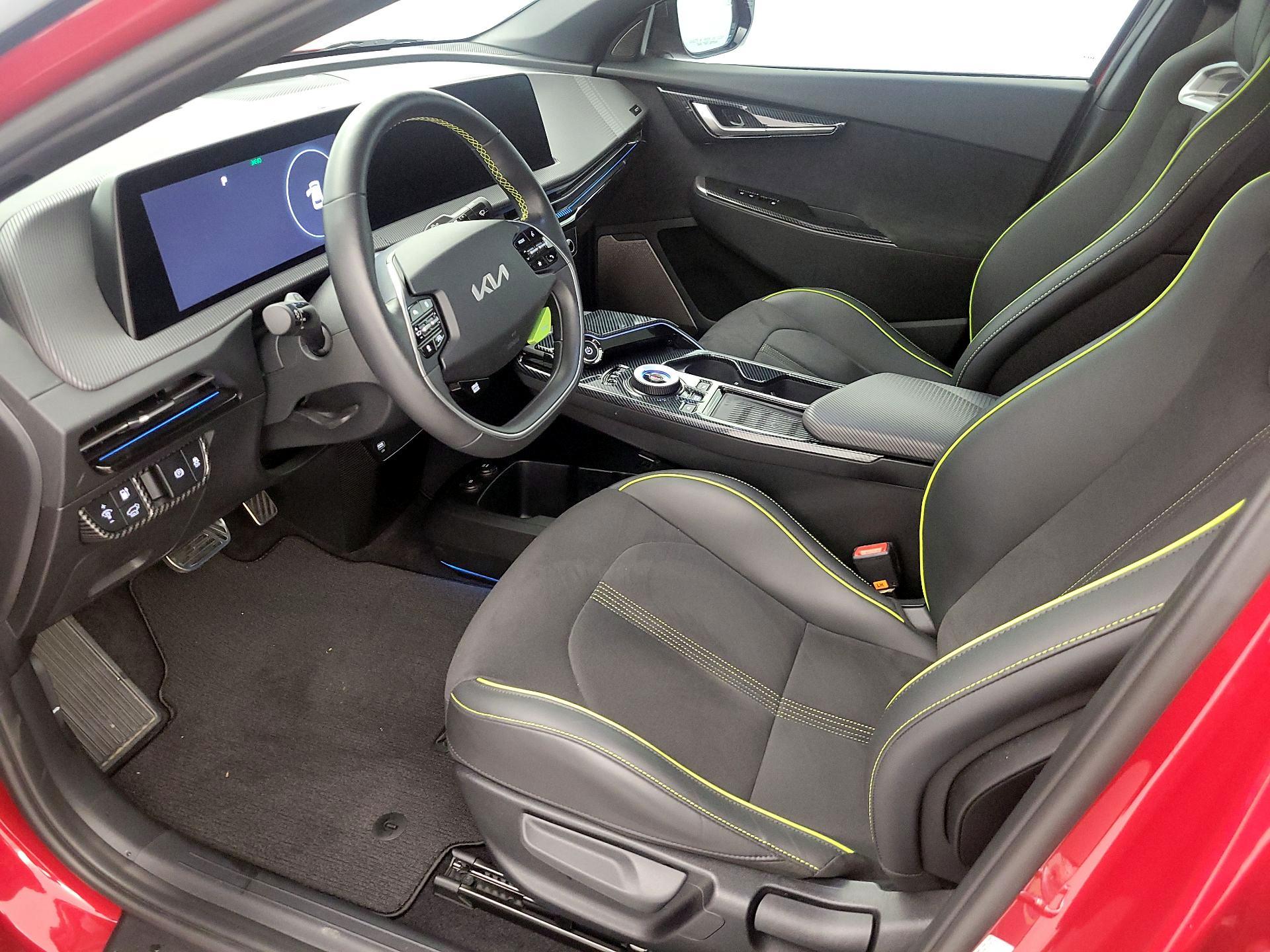 Thumbnail: 2023 Kia EV6 - 11