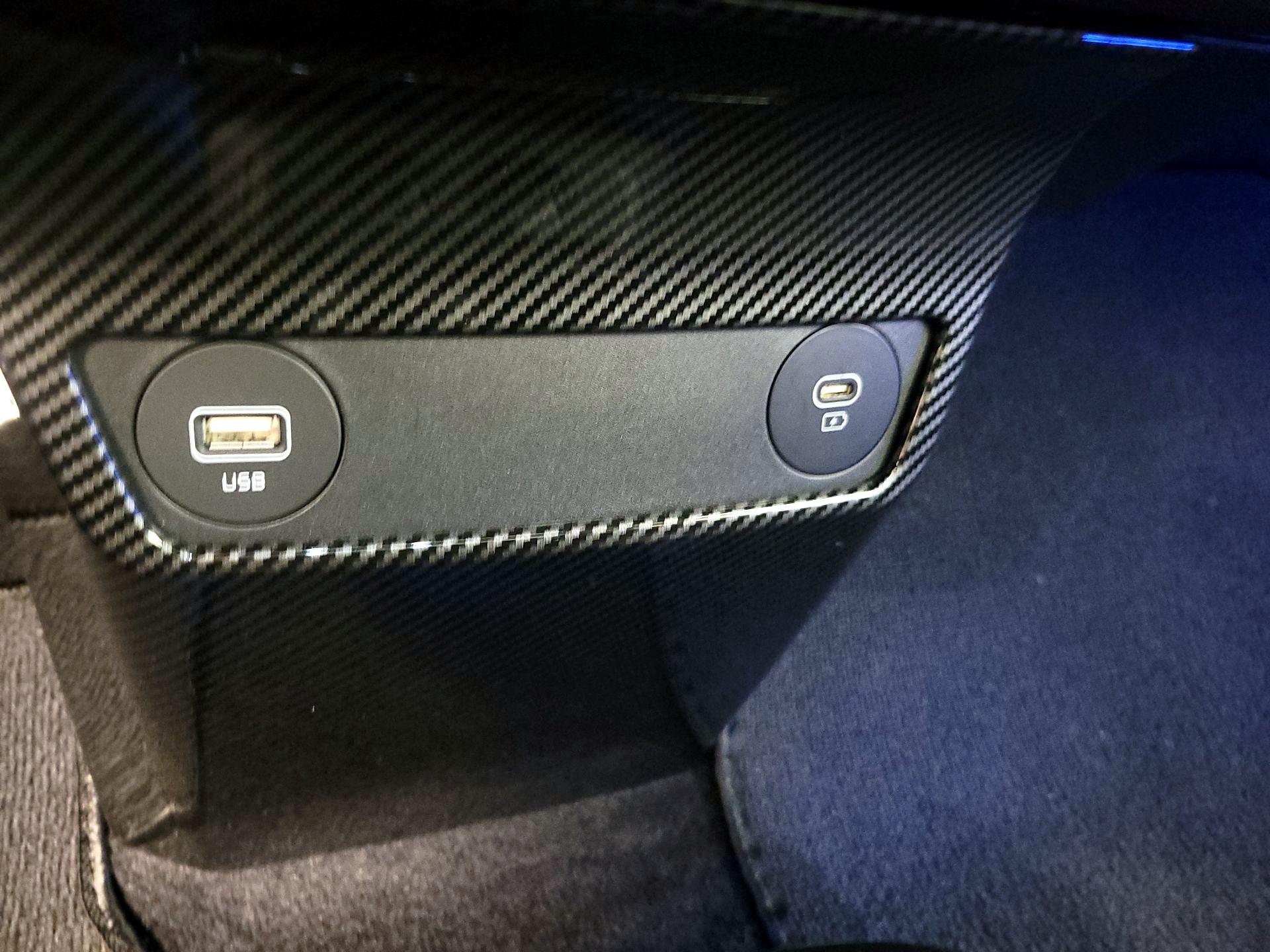 Thumbnail: 2023 Kia EV6 - 19