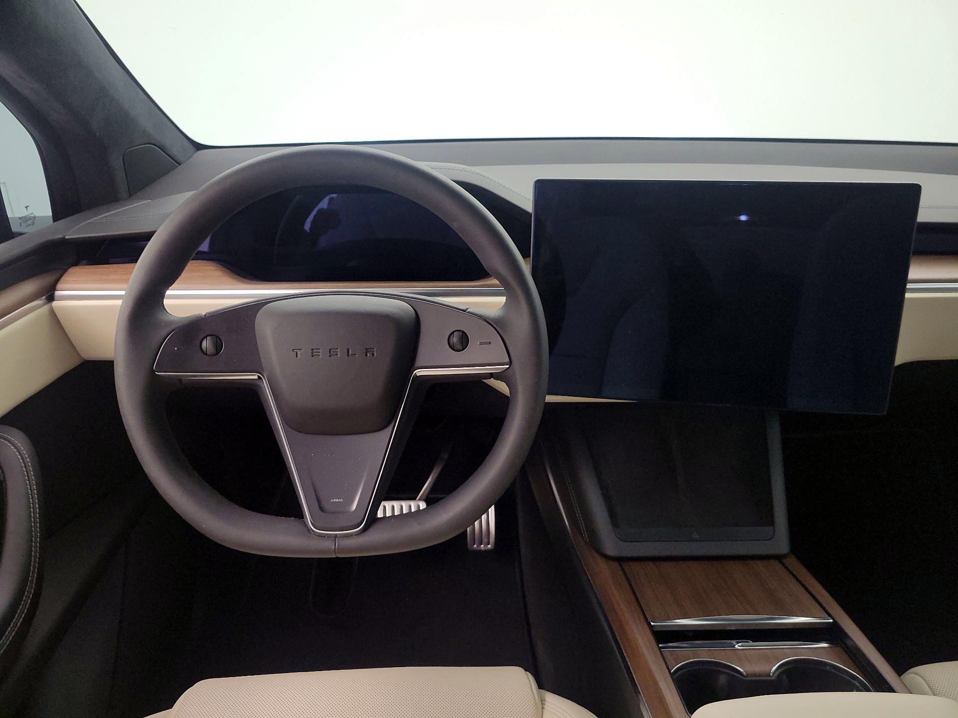 Thumbnail: 2023 Tesla Model X - 10