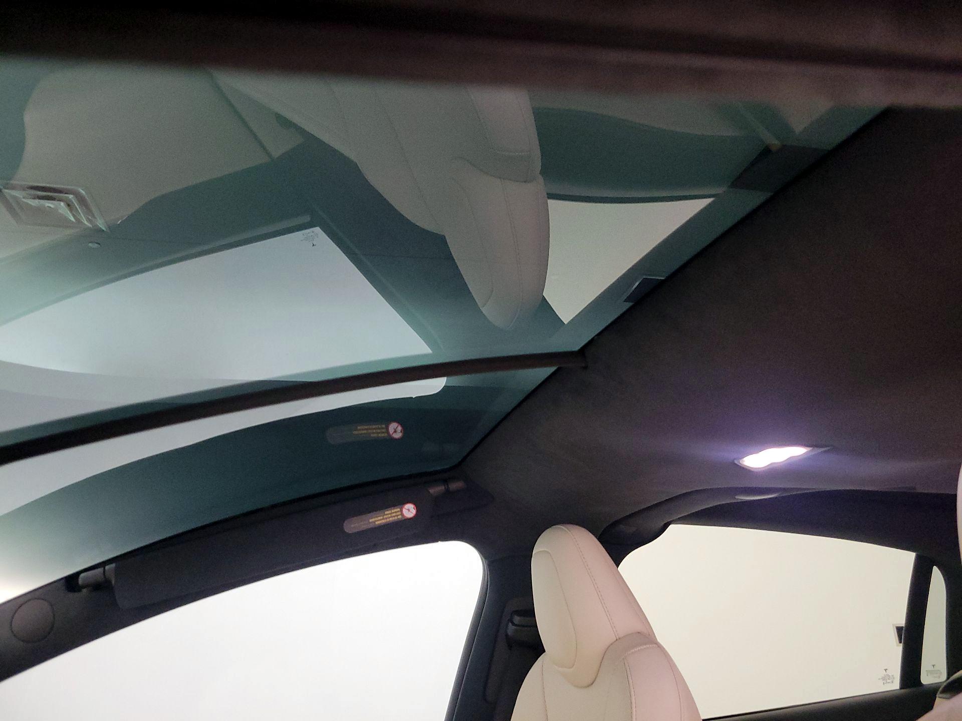 Thumbnail: 2023 Tesla Model X - 18