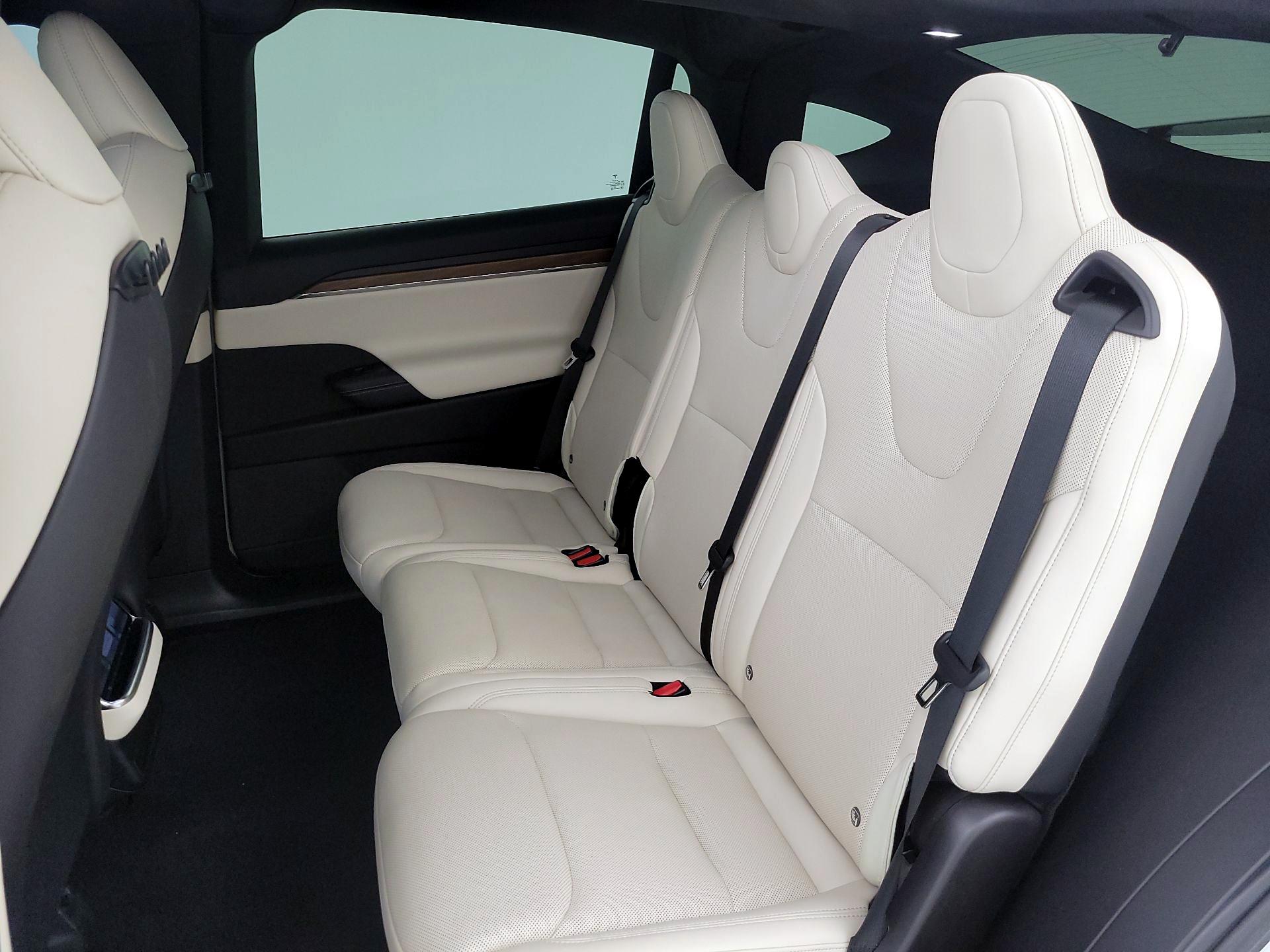 Thumbnail: 2023 Tesla Model X - 19