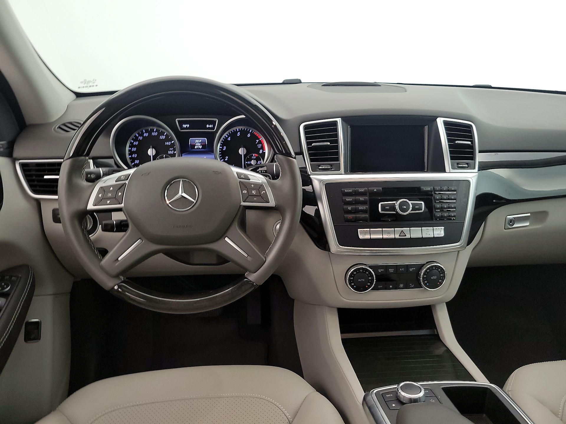 Thumbnail: 2015 Mercedes-Benz M-Class - 10