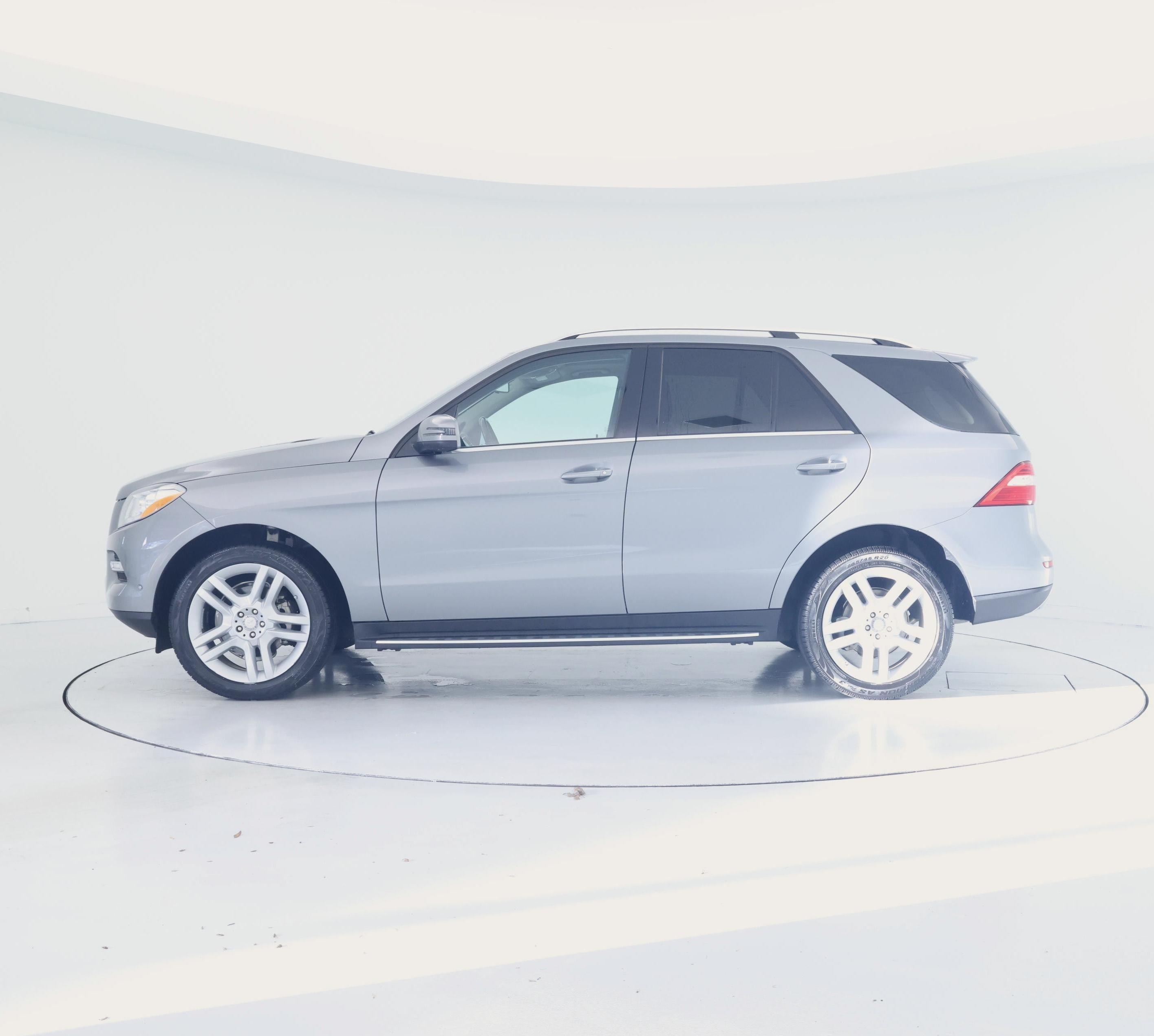 Thumbnail: 2015 Mercedes-Benz M-Class - 3