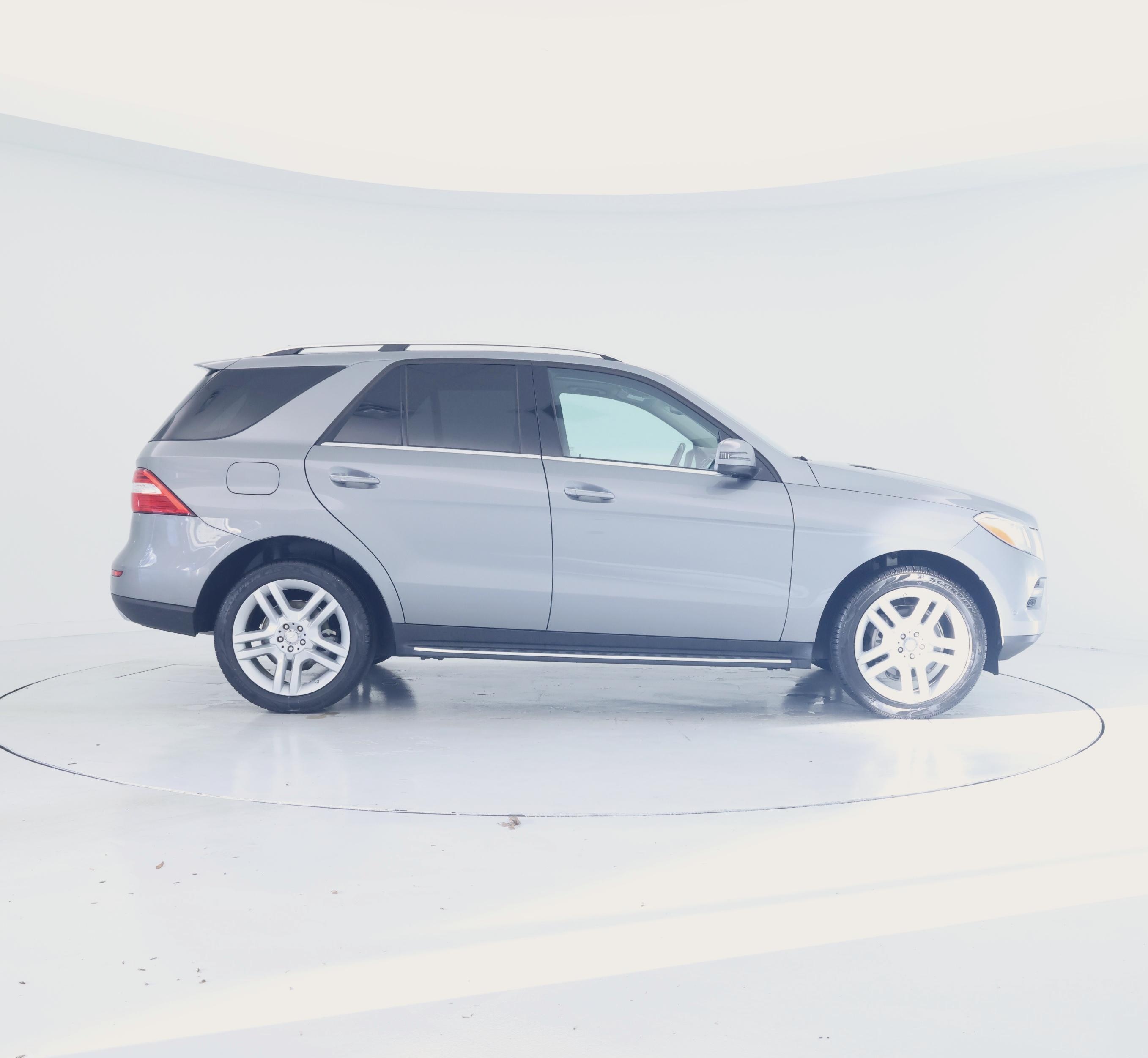 Thumbnail: 2015 Mercedes-Benz M-Class - 7