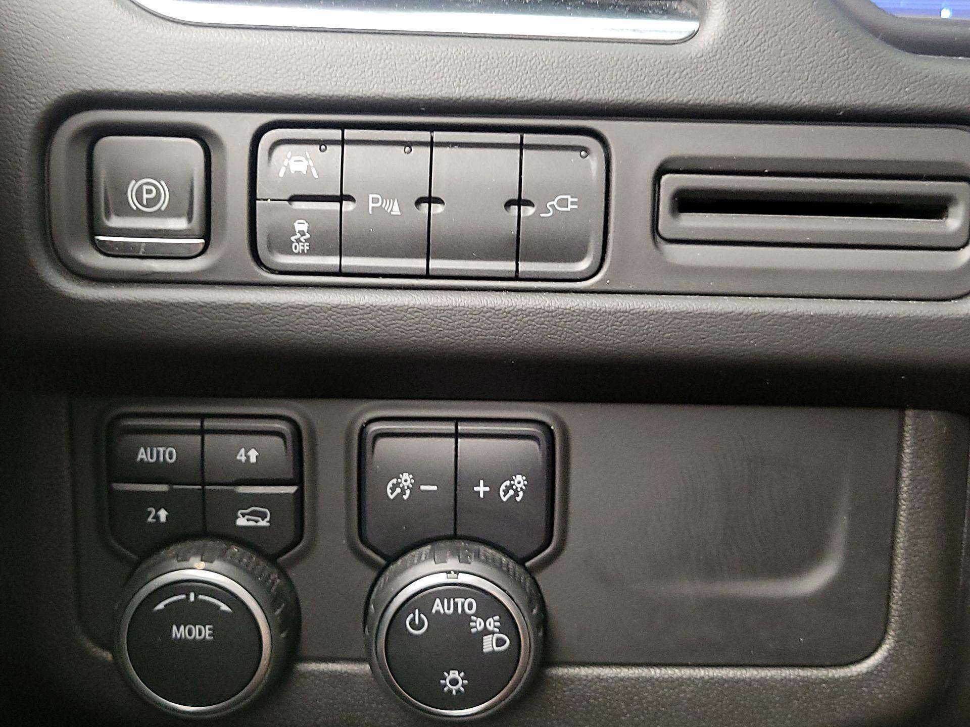 Thumbnail: 2022 Chevrolet Tahoe - 13