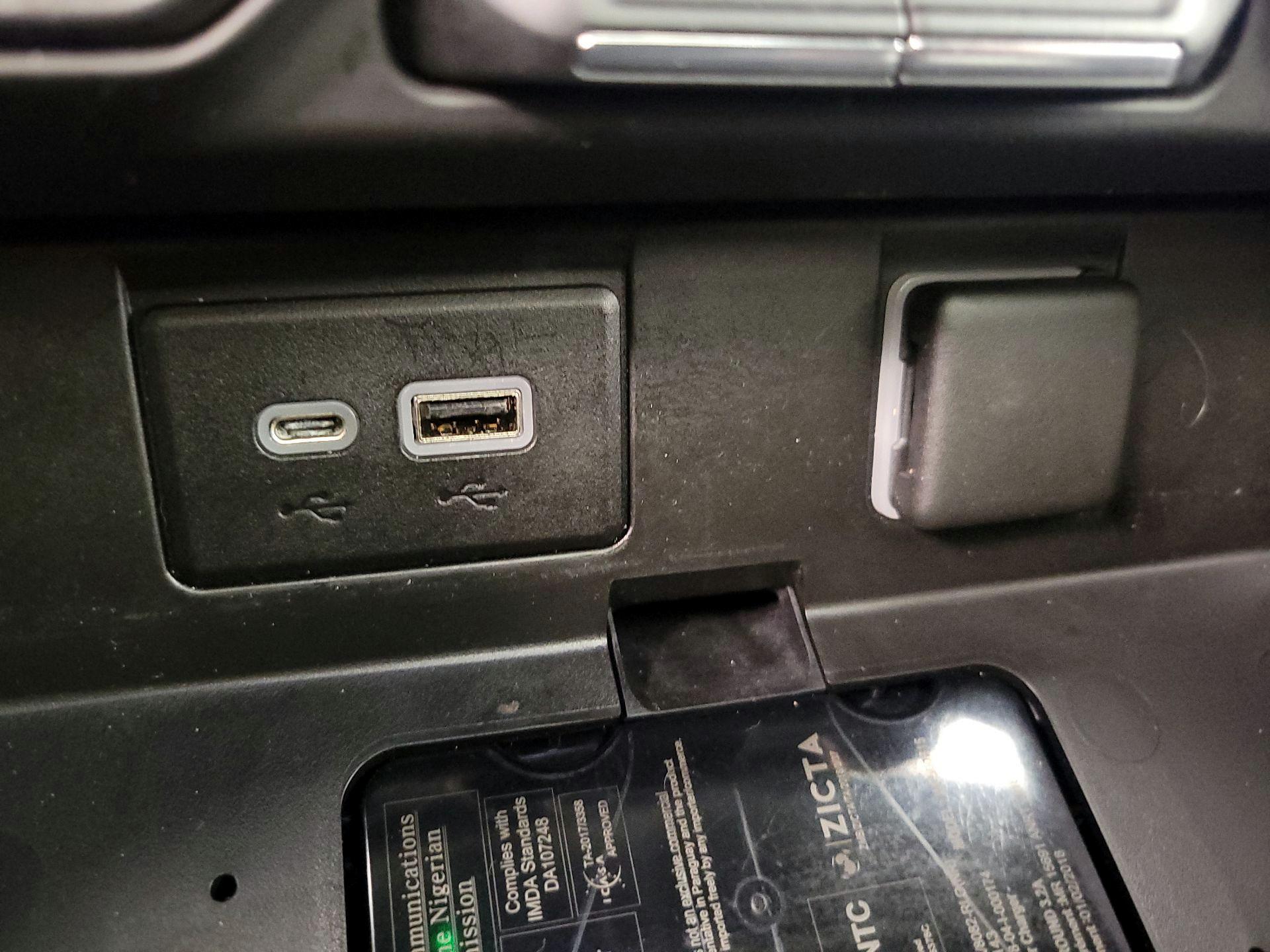 Thumbnail: 2022 Chevrolet Tahoe - 19