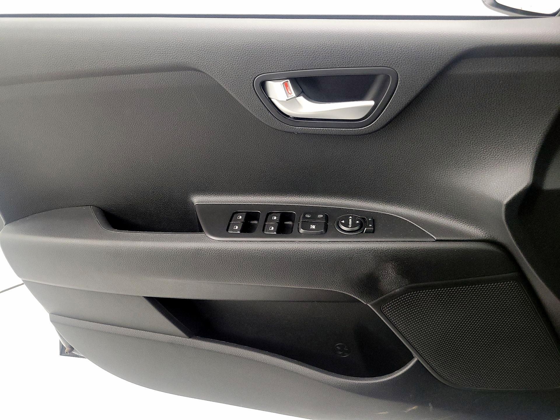 Thumbnail: 2023 Kia Rio - 12