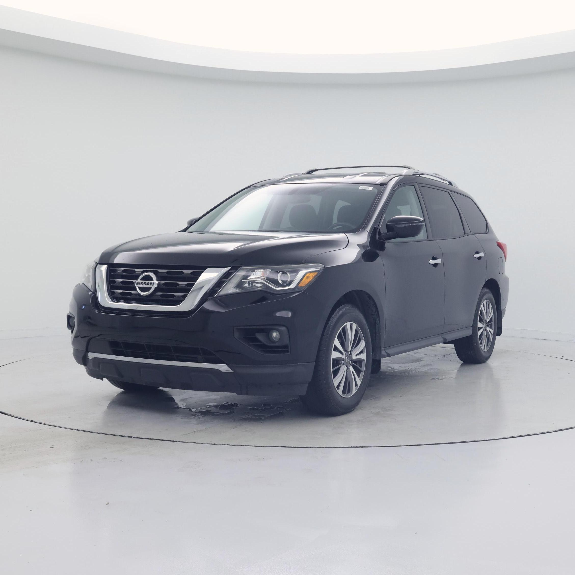 Thumbnail: 2017 Nissan Pathfinder - 4