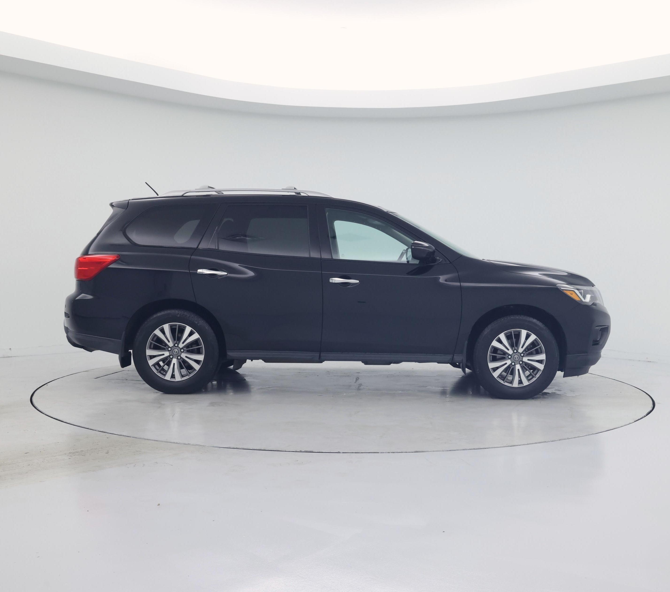 Thumbnail: 2017 Nissan Pathfinder - 7