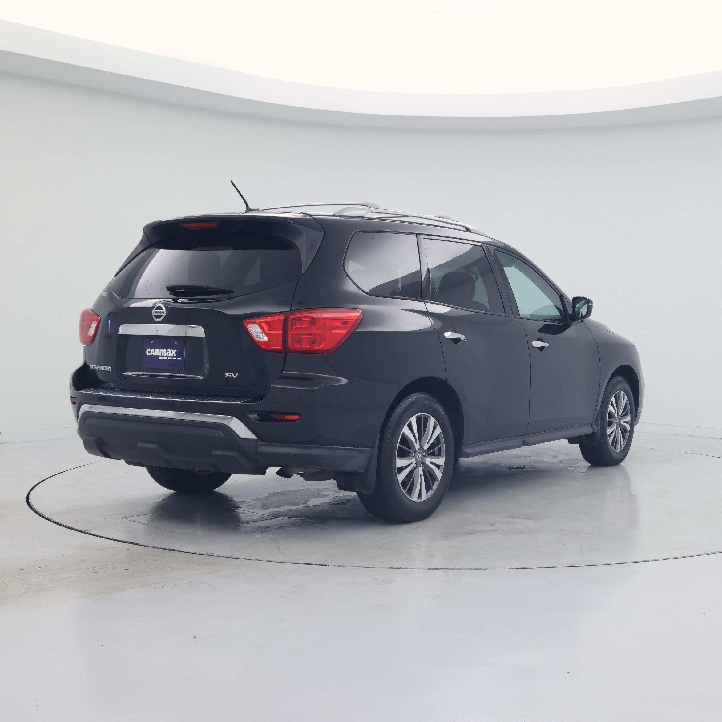 Thumbnail: 2017 Nissan Pathfinder - 8