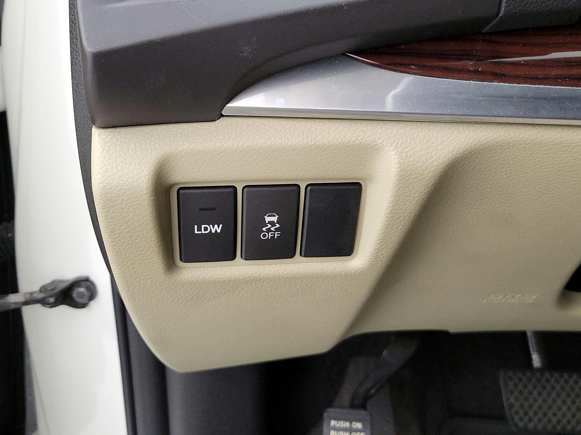 Thumbnail: 2015 Acura MDX - 13